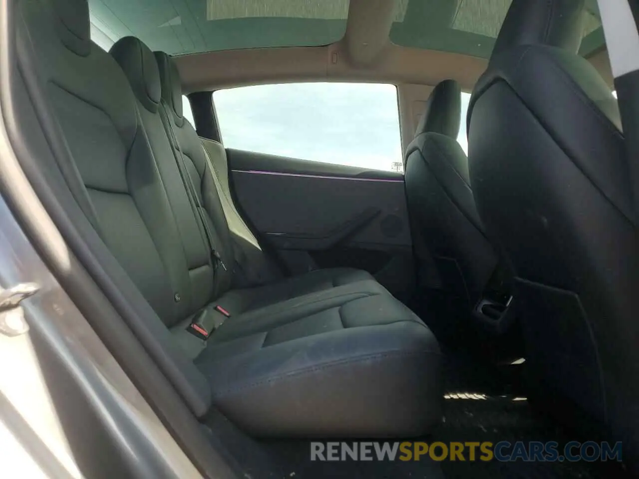 10 Photograph of a damaged car 5YJ3E1EA4RF858964 TESLA MODEL 3 2024