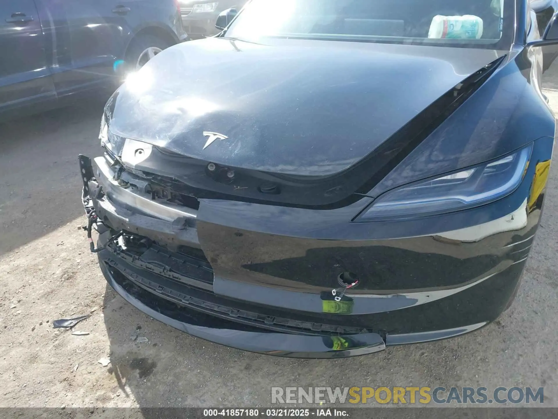 20 Photograph of a damaged car 5YJ3E1EA5RF716946 TESLA MODEL 3 2024