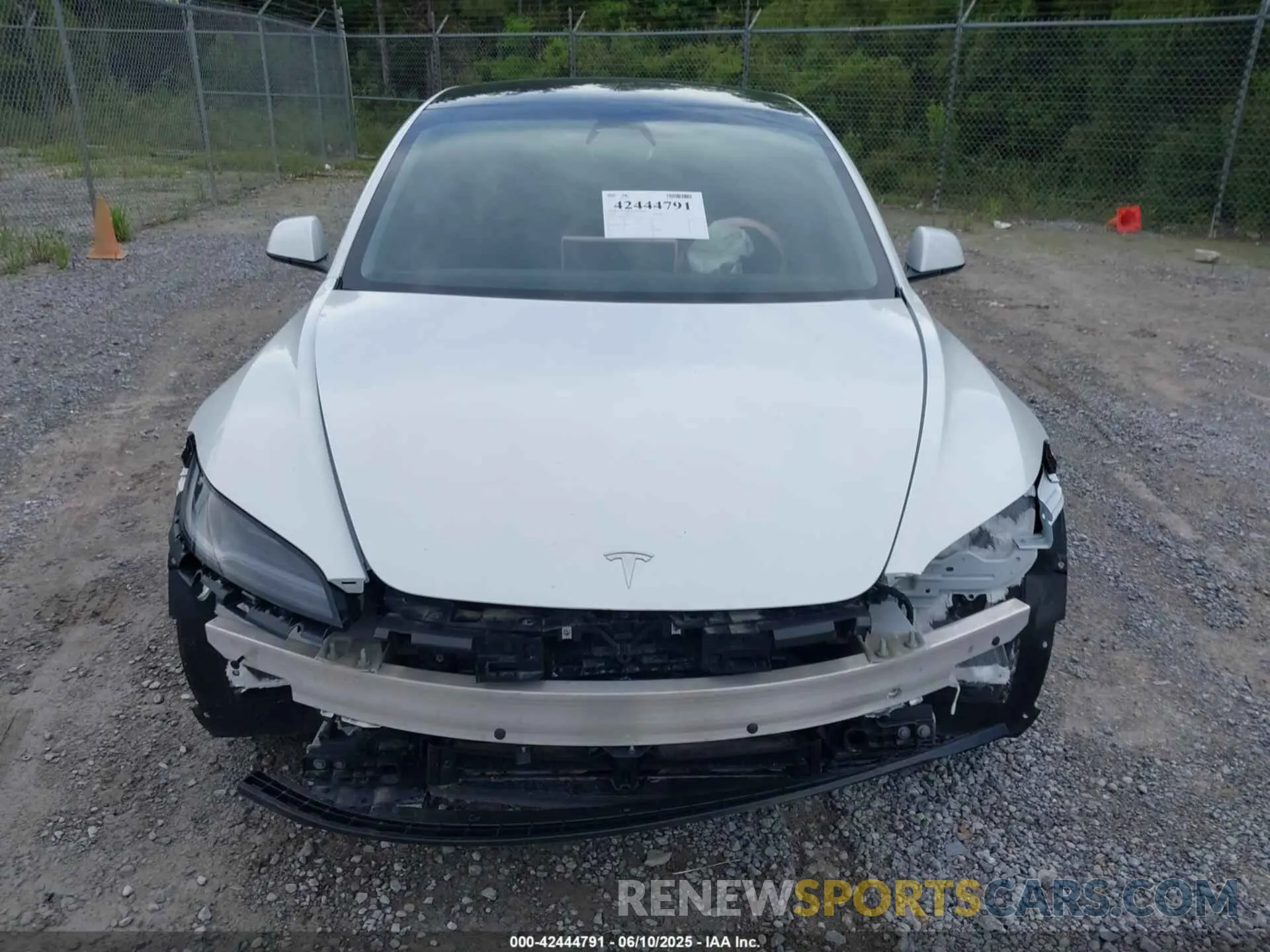 11 Photograph of a damaged car 5YJ3E1EA5RF717613 TESLA MODEL 3 2024