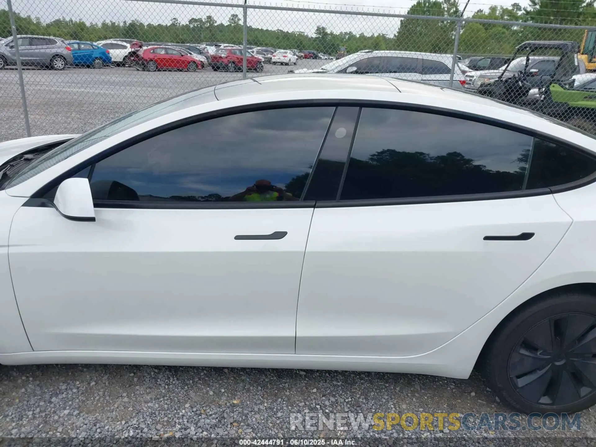 13 Photograph of a damaged car 5YJ3E1EA5RF717613 TESLA MODEL 3 2024
