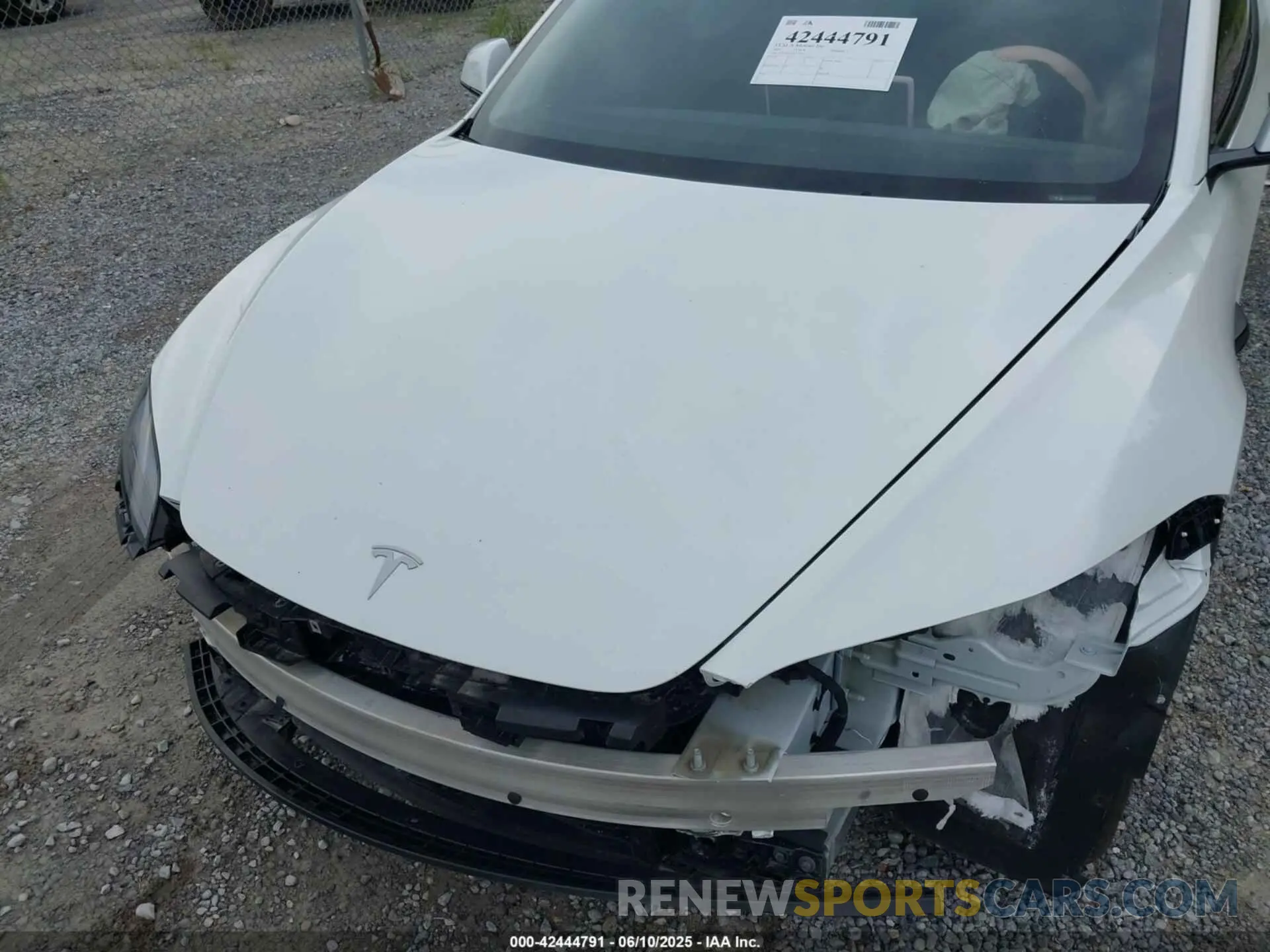 16 Photograph of a damaged car 5YJ3E1EA5RF717613 TESLA MODEL 3 2024