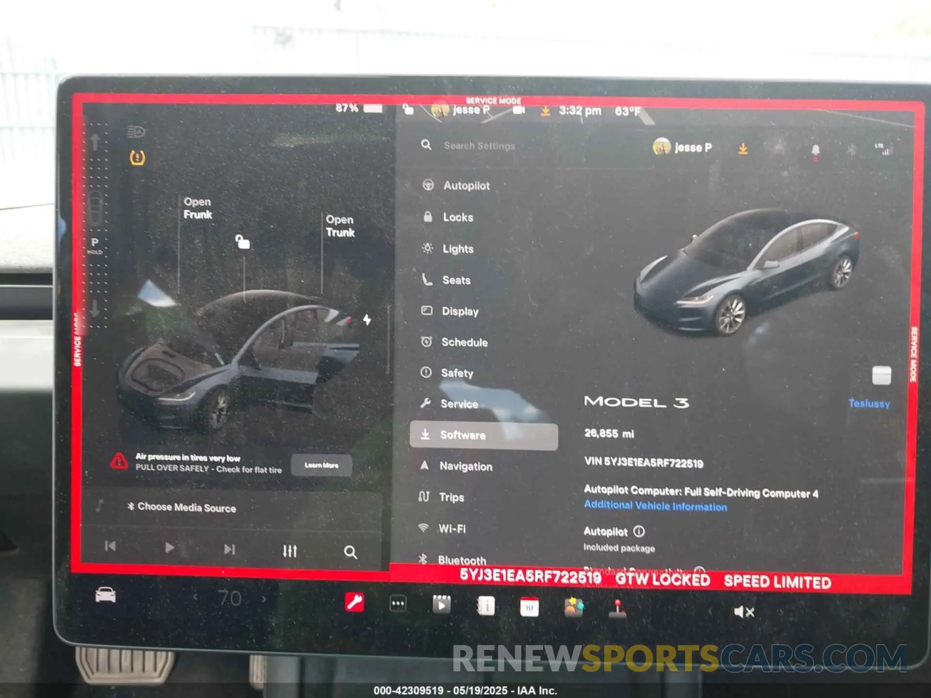 19 Photograph of a damaged car 5YJ3E1EA5RF722519 TESLA MODEL 3 2024