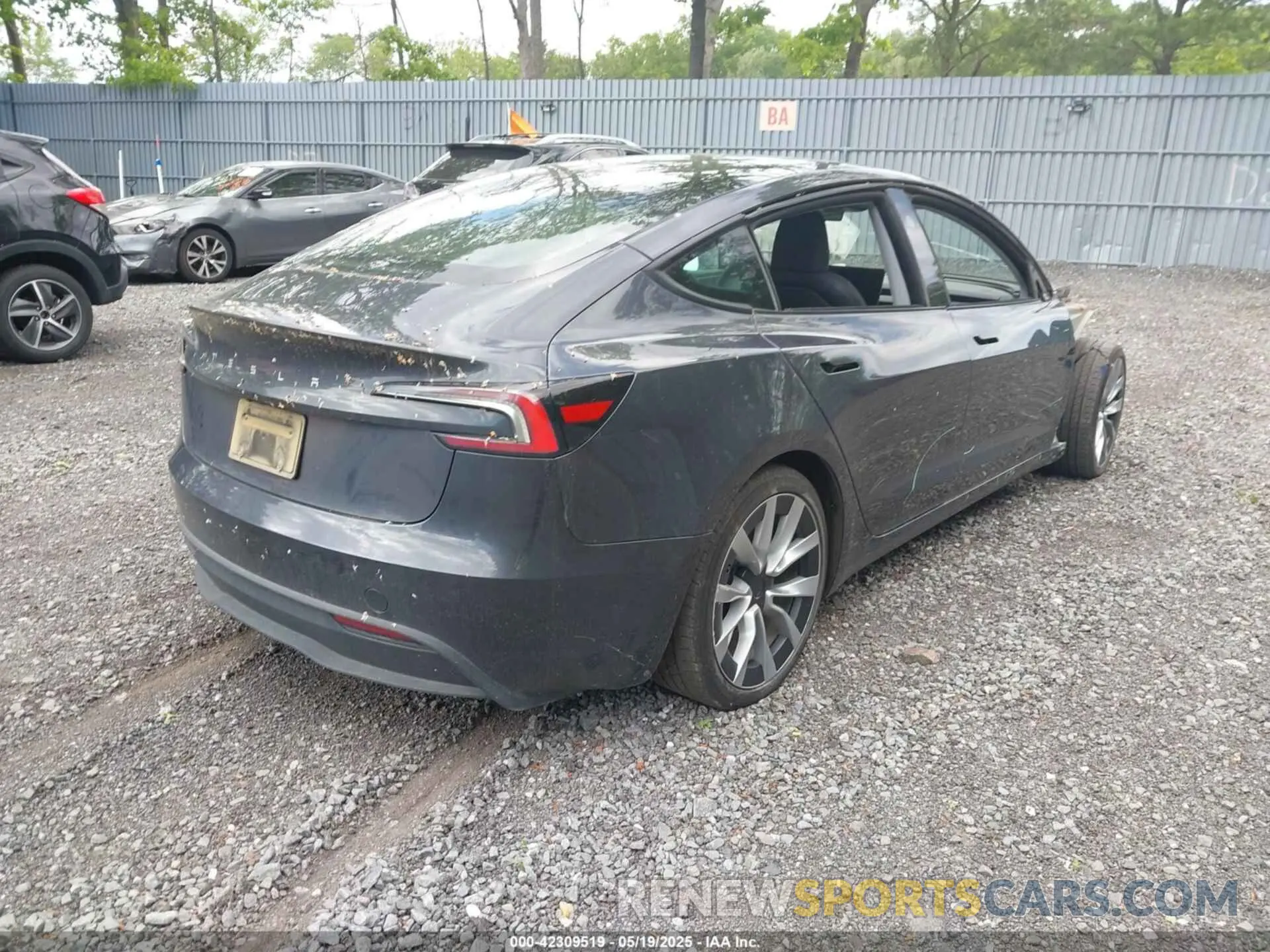 4 Photograph of a damaged car 5YJ3E1EA5RF722519 TESLA MODEL 3 2024