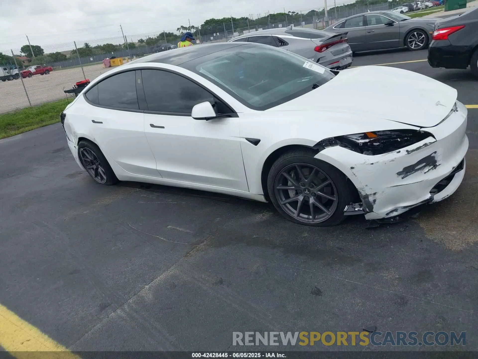 6 Photograph of a damaged car 5YJ3E1EA5RF725209 TESLA MODEL 3 2024