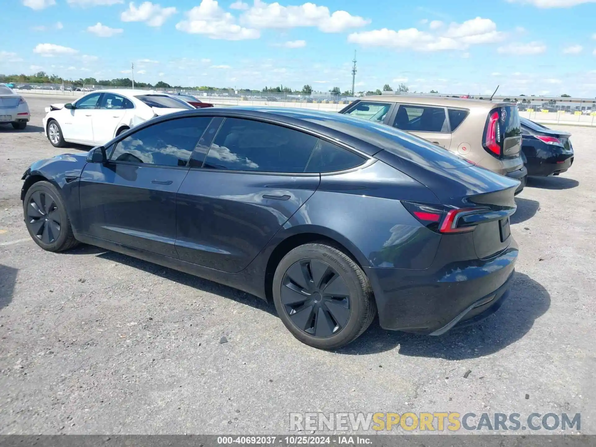 3 Photograph of a damaged car 5YJ3E1EA5RF728692 TESLA MODEL 3 2024