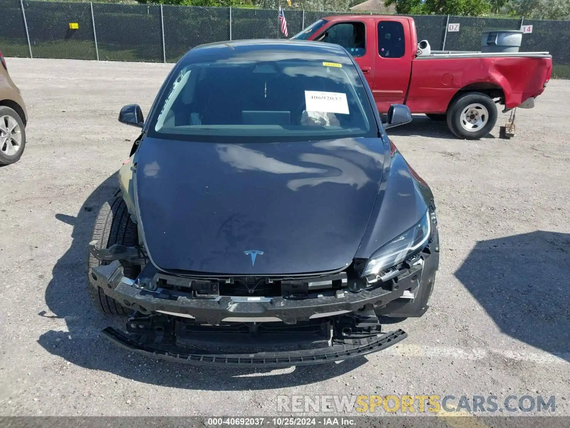 6 Photograph of a damaged car 5YJ3E1EA5RF728692 TESLA MODEL 3 2024