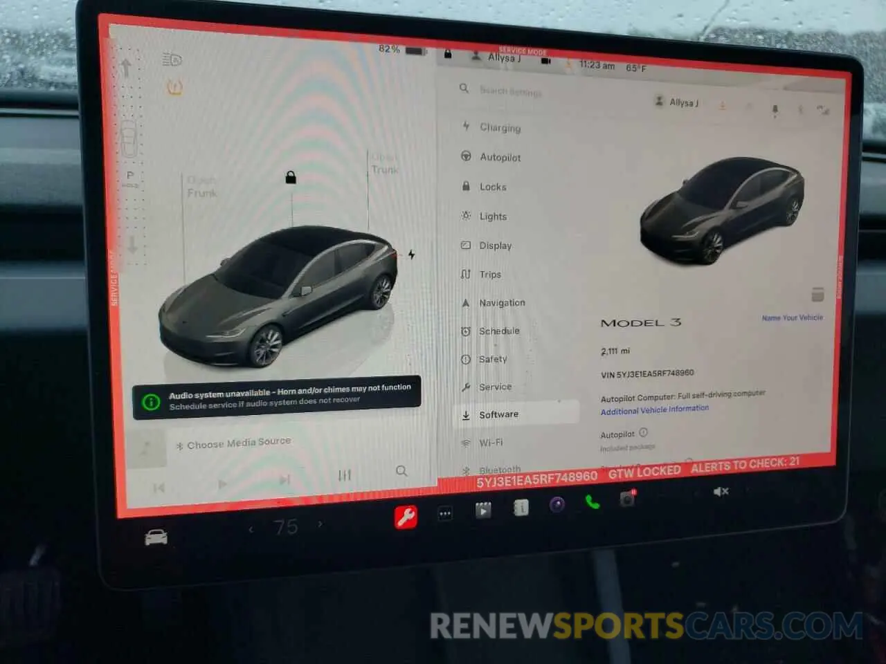 9 Photograph of a damaged car 5YJ3E1EA5RF748960 TESLA MODEL 3 2024