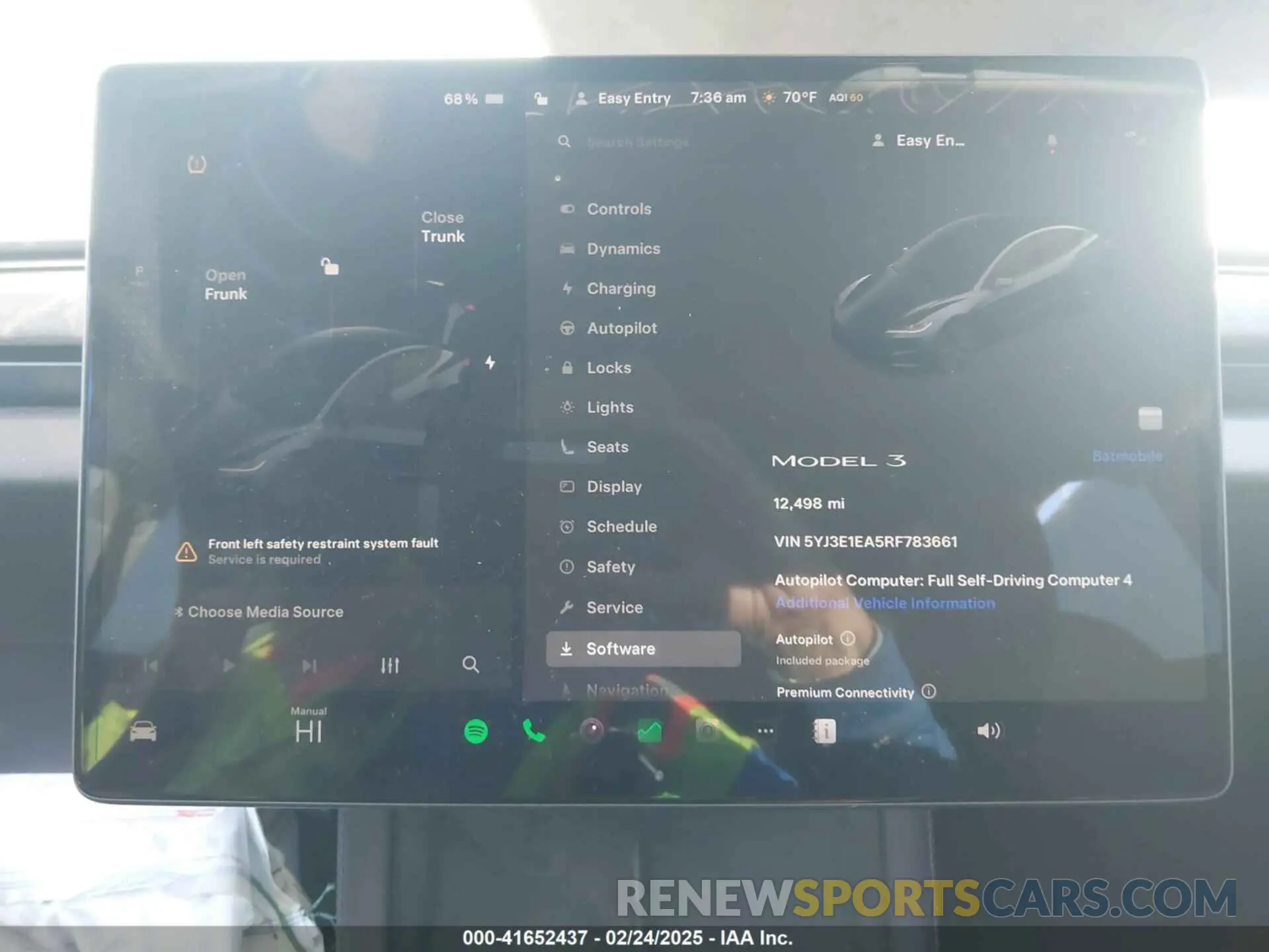 18 Photograph of a damaged car 5YJ3E1EA5RF783661 TESLA MODEL 3 2024