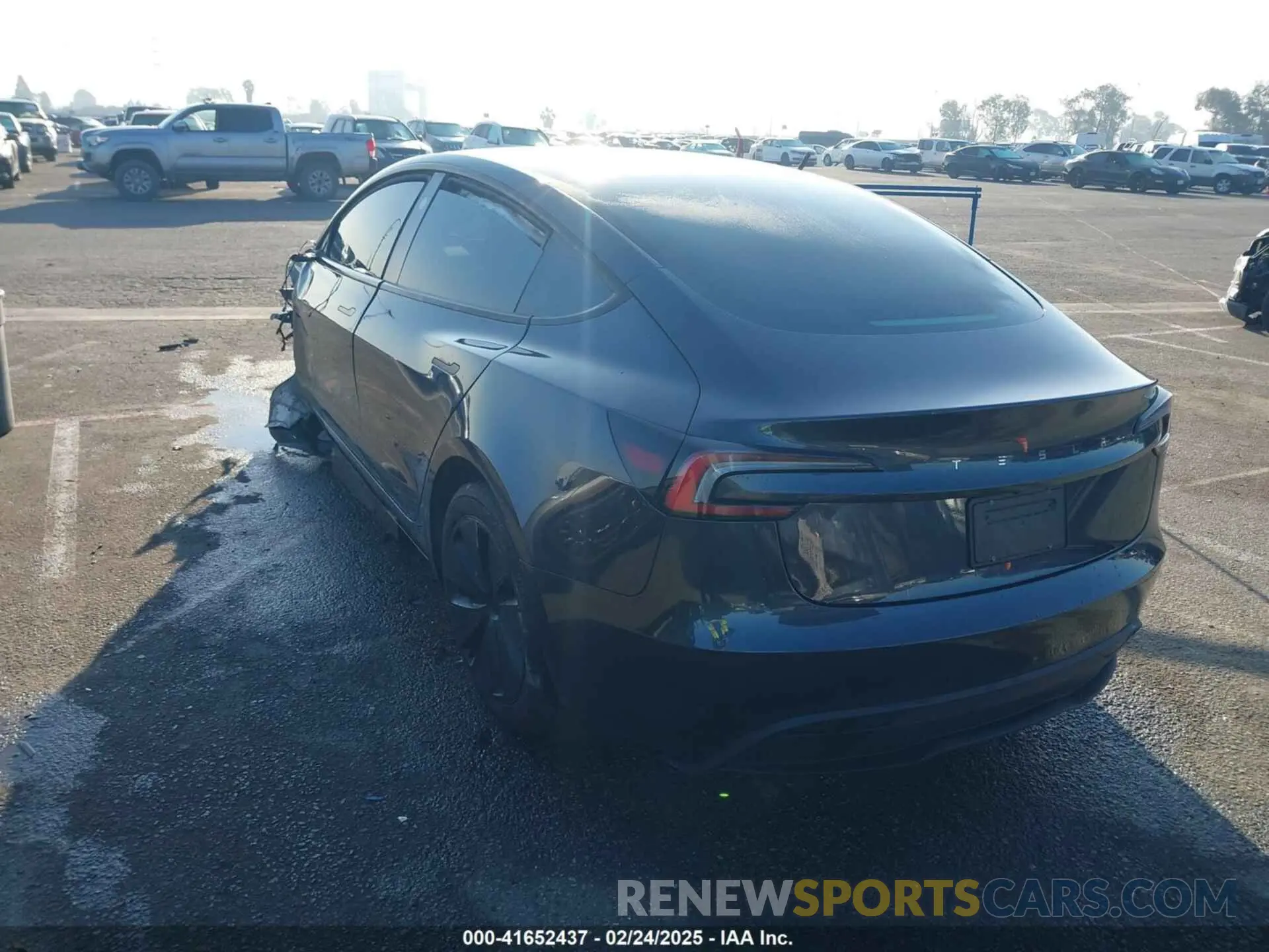 3 Photograph of a damaged car 5YJ3E1EA5RF783661 TESLA MODEL 3 2024