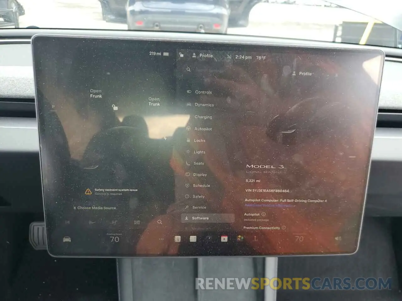 9 Photograph of a damaged car 5YJ3E1EA5RF860464 TESLA MODEL 3 2024