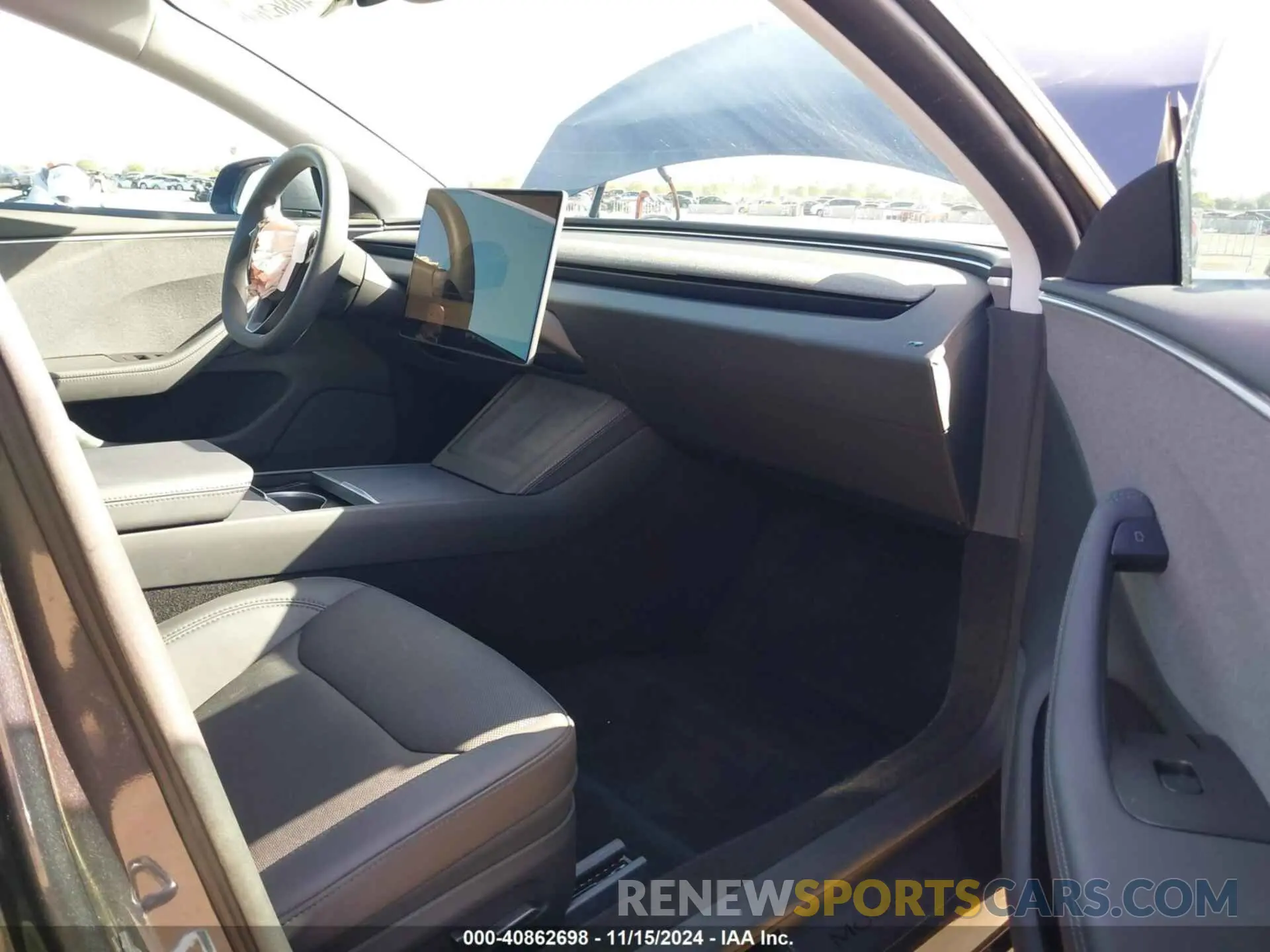 5 Photograph of a damaged car 5YJ3E1EA6RF727891 TESLA MODEL 3 2024