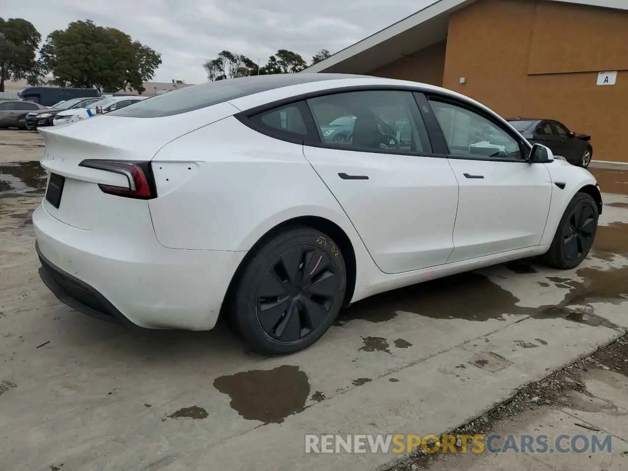 3 Photograph of a damaged car 5YJ3E1EA6RF728300 TESLA MODEL 3 2024