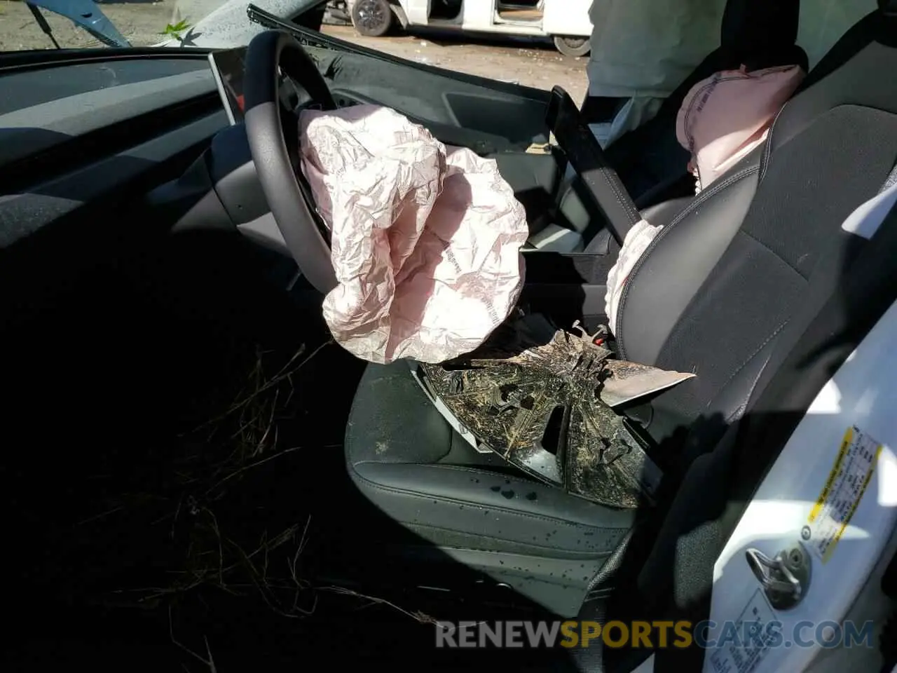 7 Photograph of a damaged car 5YJ3E1EA6RF734033 TESLA MODEL 3 2024