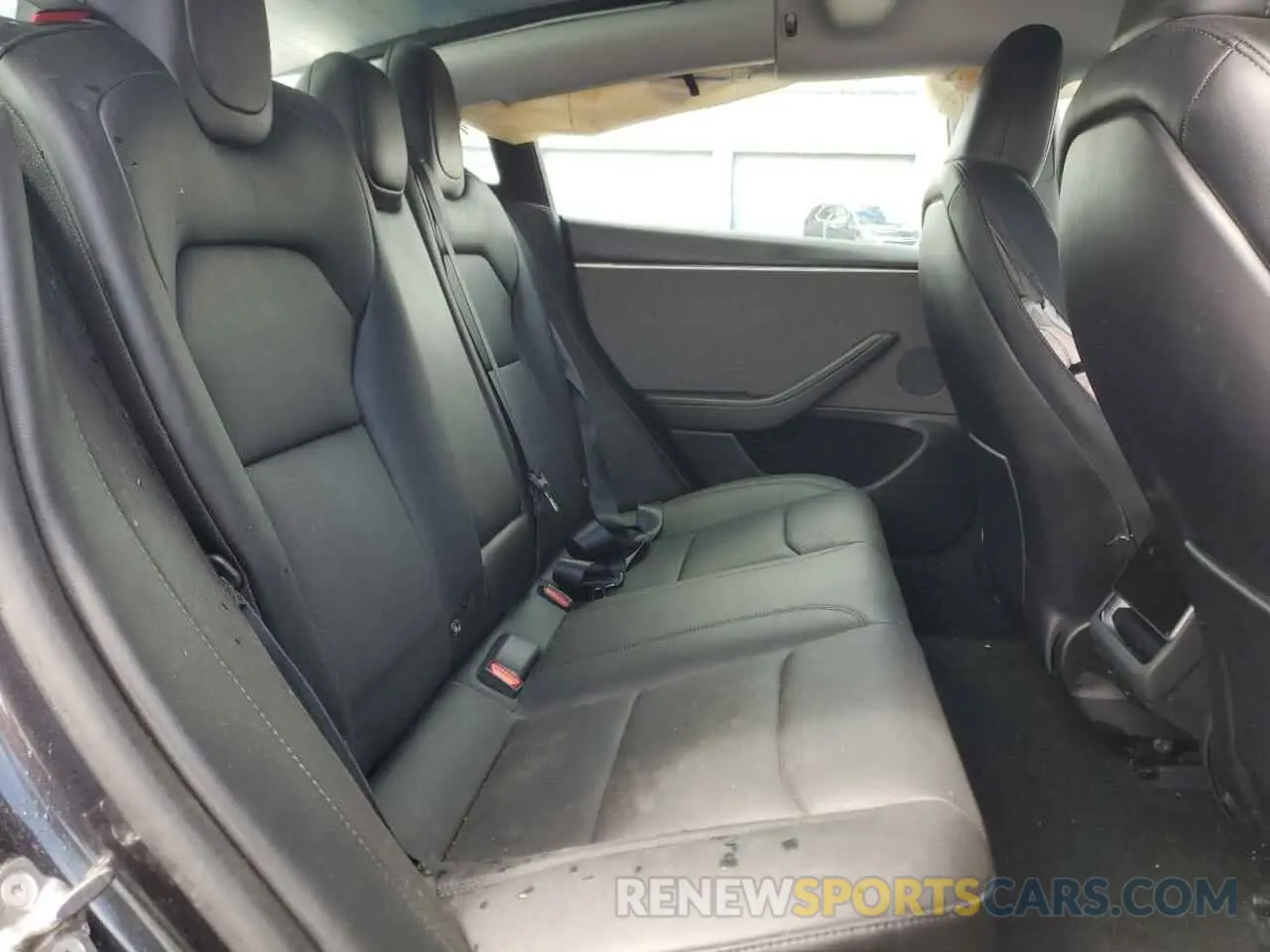 10 Photograph of a damaged car 5YJ3E1EA6RF750085 TESLA MODEL 3 2024
