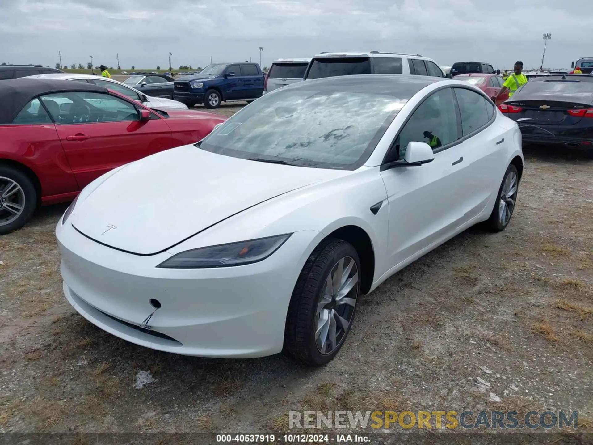 2 Photograph of a damaged car 5YJ3E1EA6RF751009 TESLA MODEL 3 2024