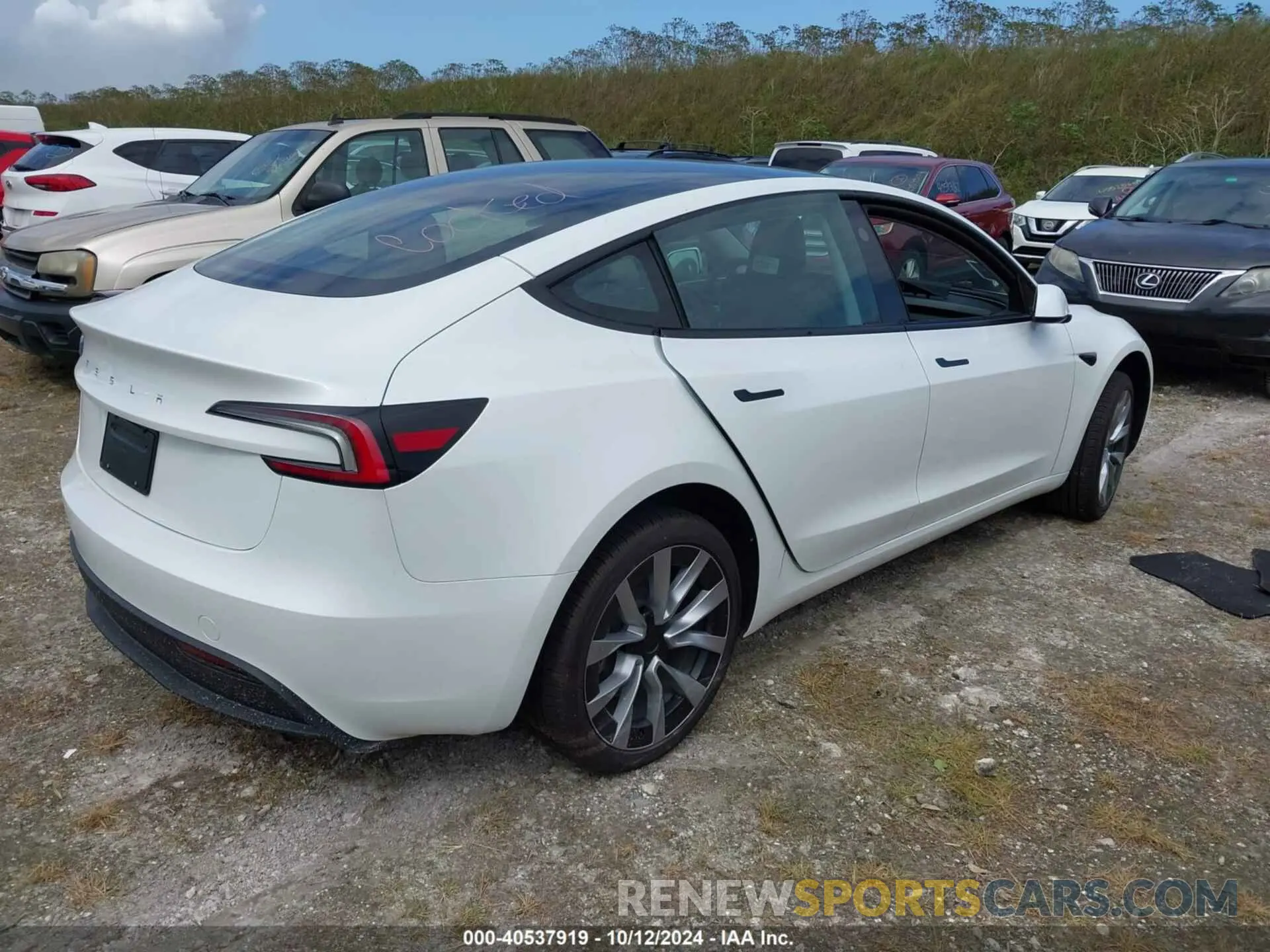 4 Photograph of a damaged car 5YJ3E1EA6RF751009 TESLA MODEL 3 2024