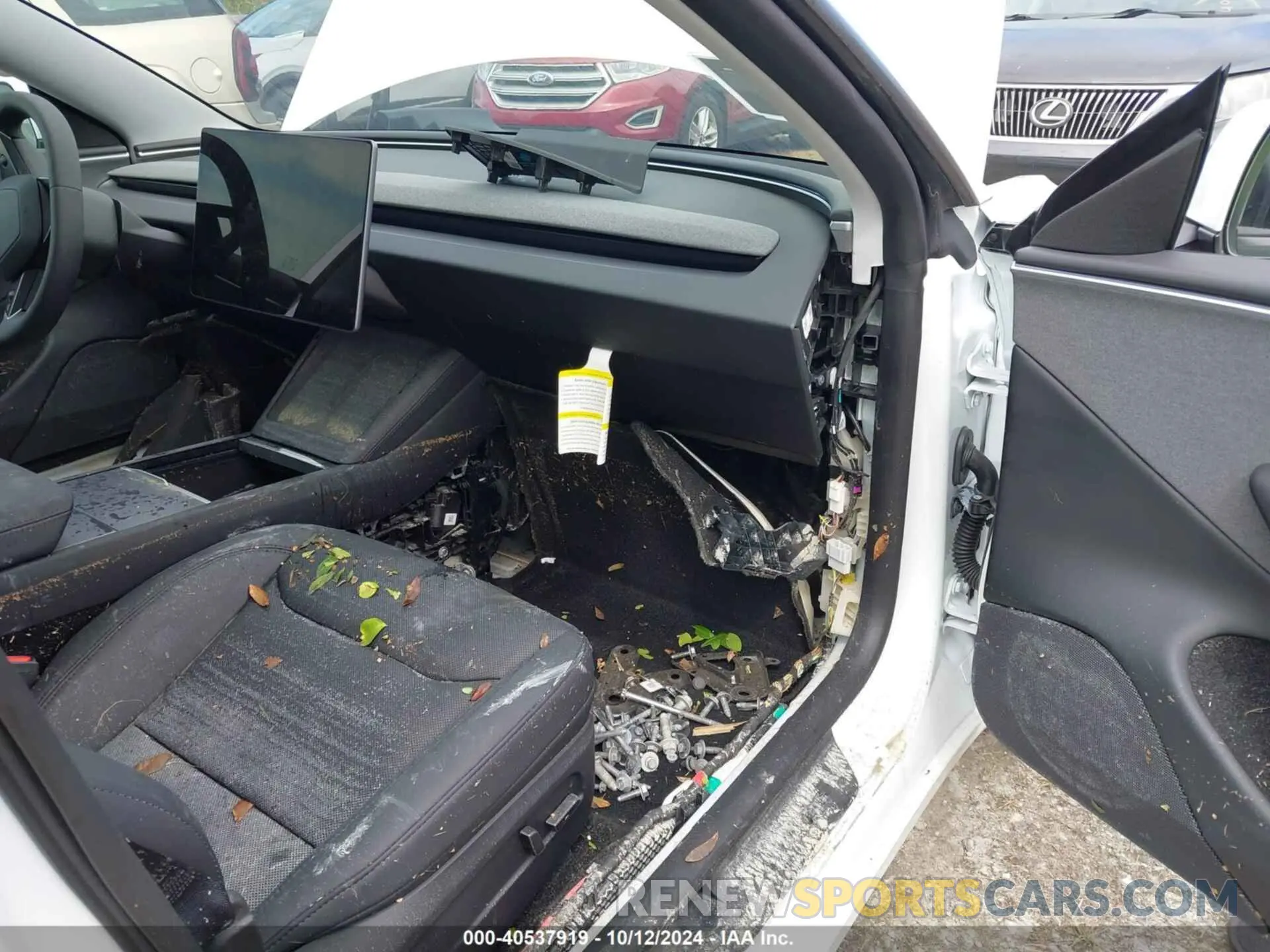 5 Photograph of a damaged car 5YJ3E1EA6RF751009 TESLA MODEL 3 2024
