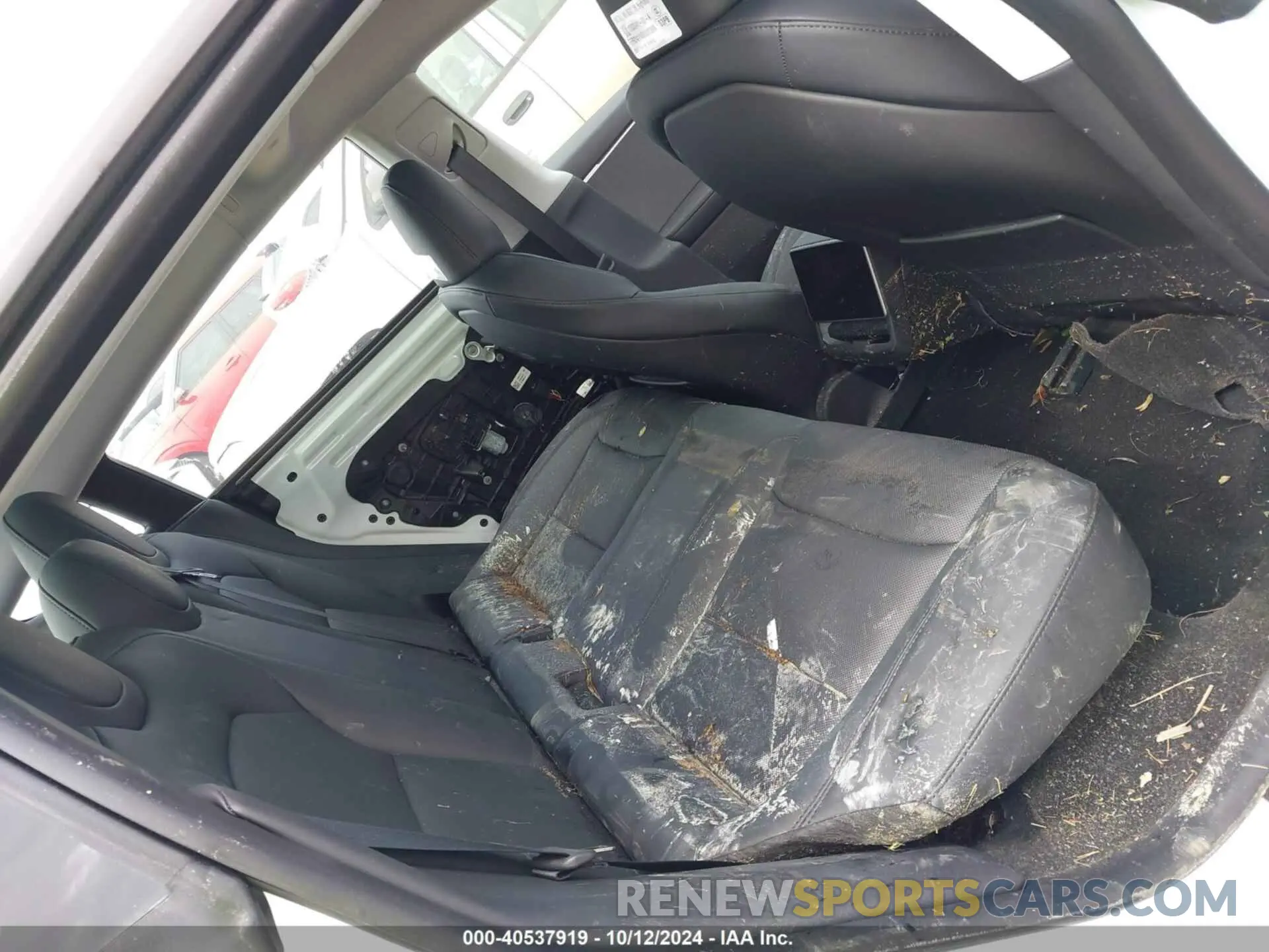 8 Photograph of a damaged car 5YJ3E1EA6RF751009 TESLA MODEL 3 2024