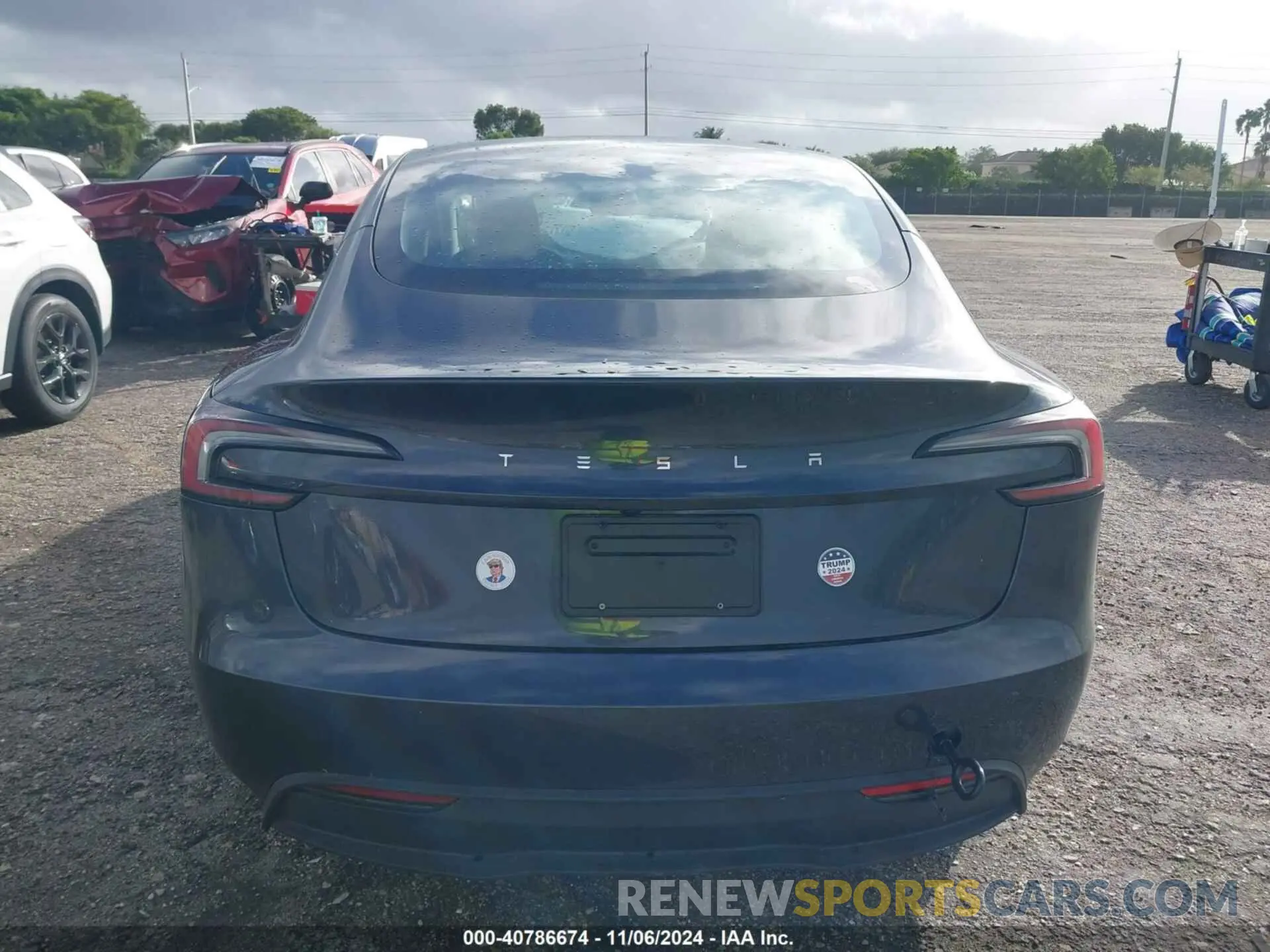 15 Photograph of a damaged car 5YJ3E1EA6RF756503 TESLA MODEL 3 2024