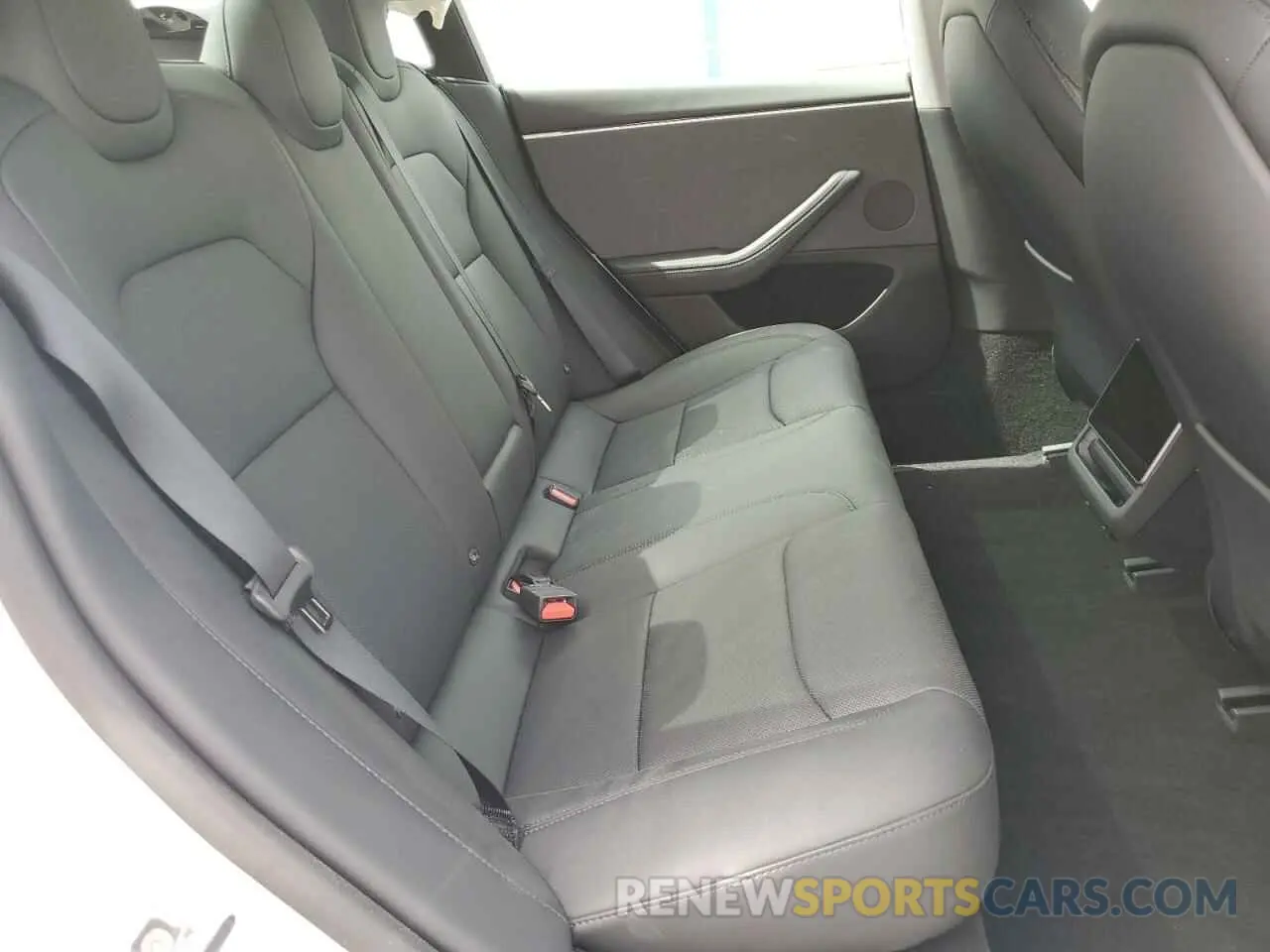 10 Photograph of a damaged car 5YJ3E1EA6RF822676 TESLA MODEL 3 2024
