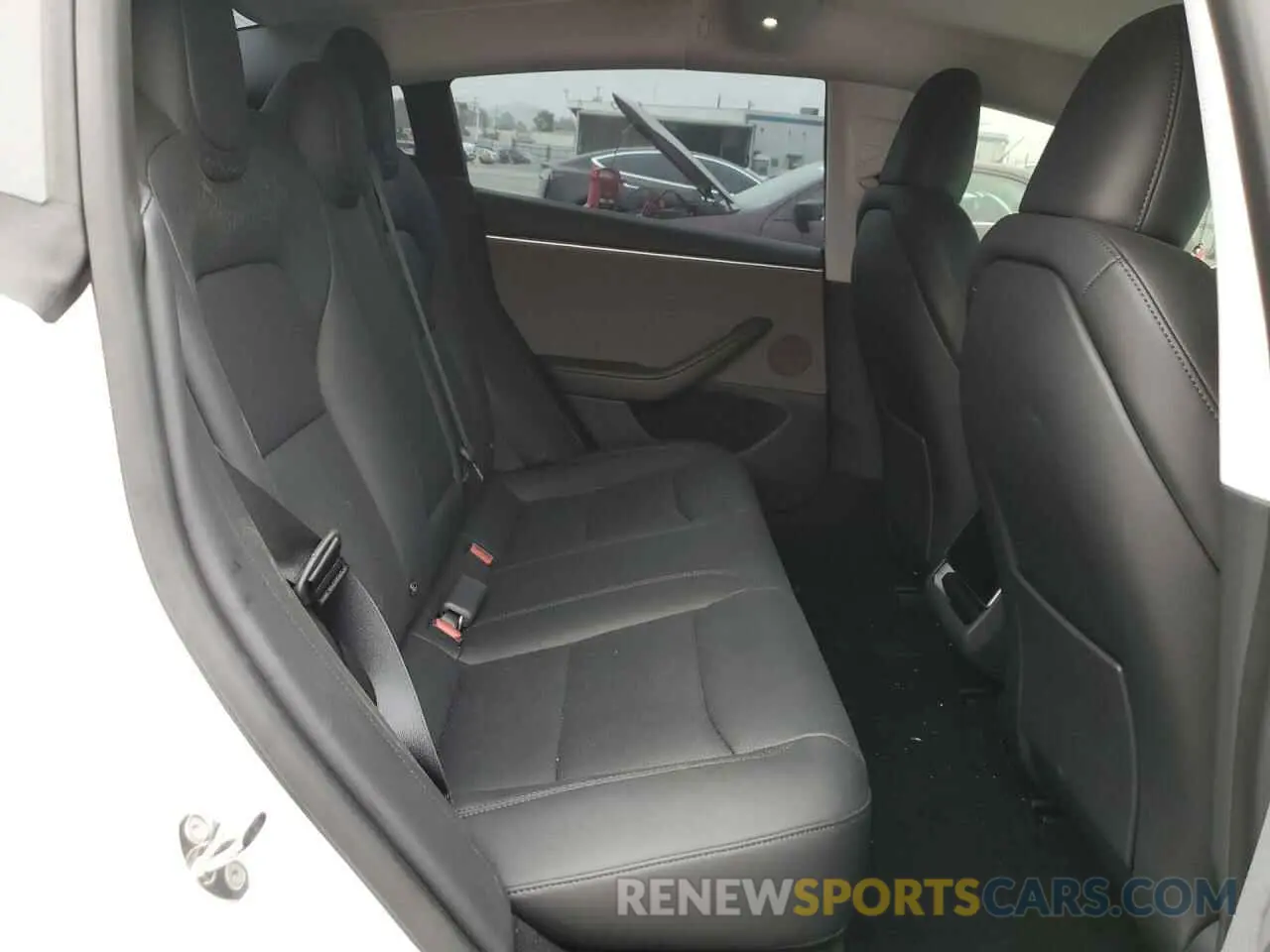 10 Photograph of a damaged car 5YJ3E1EA6RF824332 TESLA MODEL 3 2024