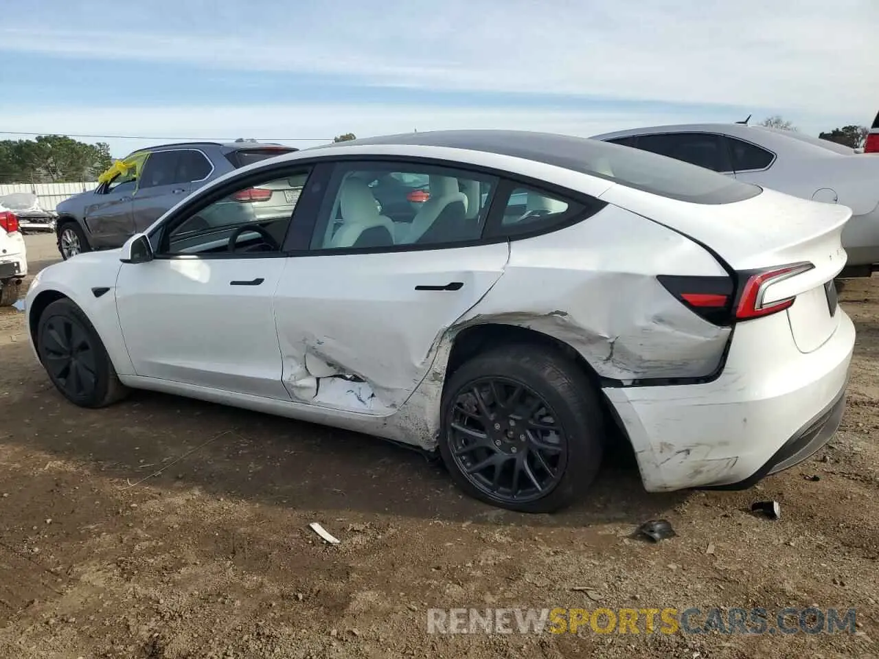 2 Photograph of a damaged car 5YJ3E1EA6RF863762 TESLA MODEL 3 2024