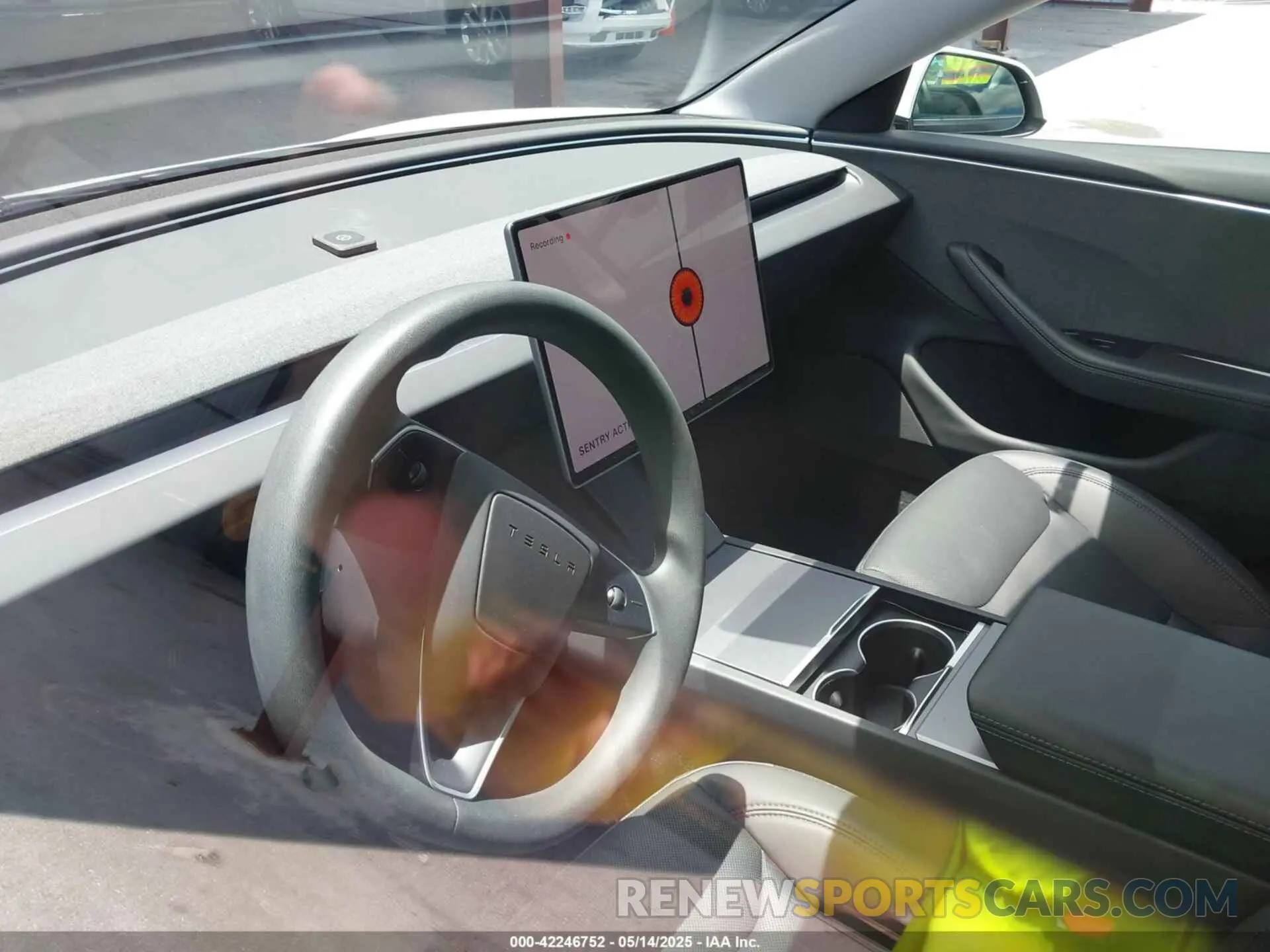 17 Photograph of a damaged car 5YJ3E1EA7RF721503 TESLA MODEL 3 2024