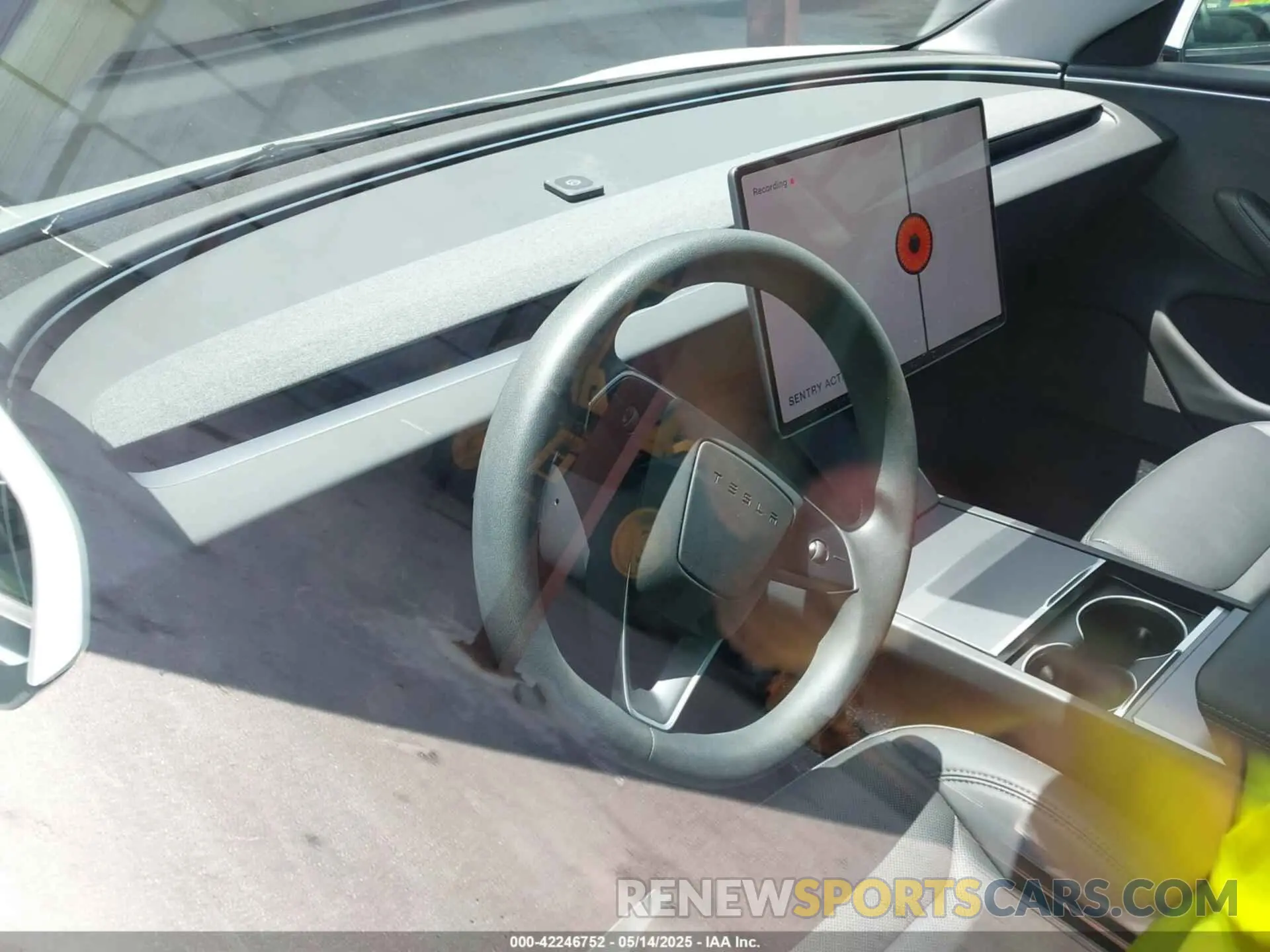 18 Photograph of a damaged car 5YJ3E1EA7RF721503 TESLA MODEL 3 2024