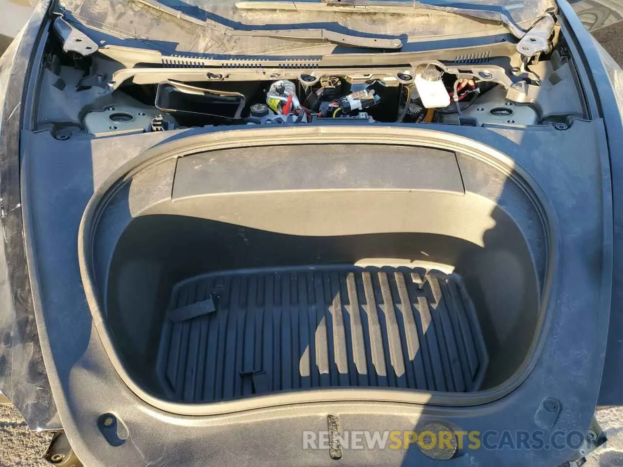 12 Photograph of a damaged car 5YJ3E1EA7RF728273 TESLA MODEL 3 2024