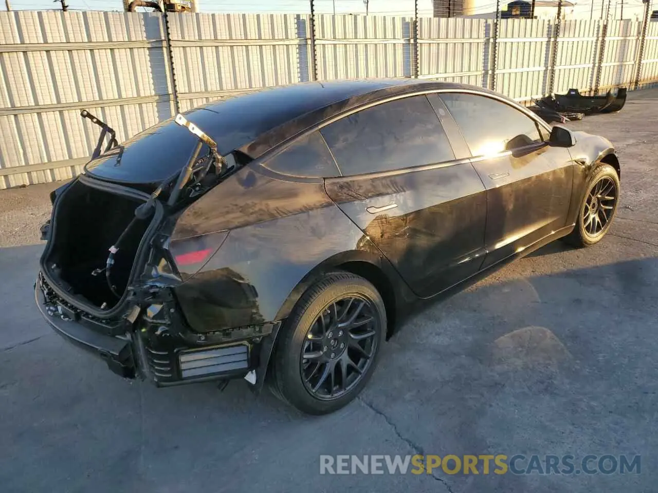 3 Photograph of a damaged car 5YJ3E1EA7RF728273 TESLA MODEL 3 2024