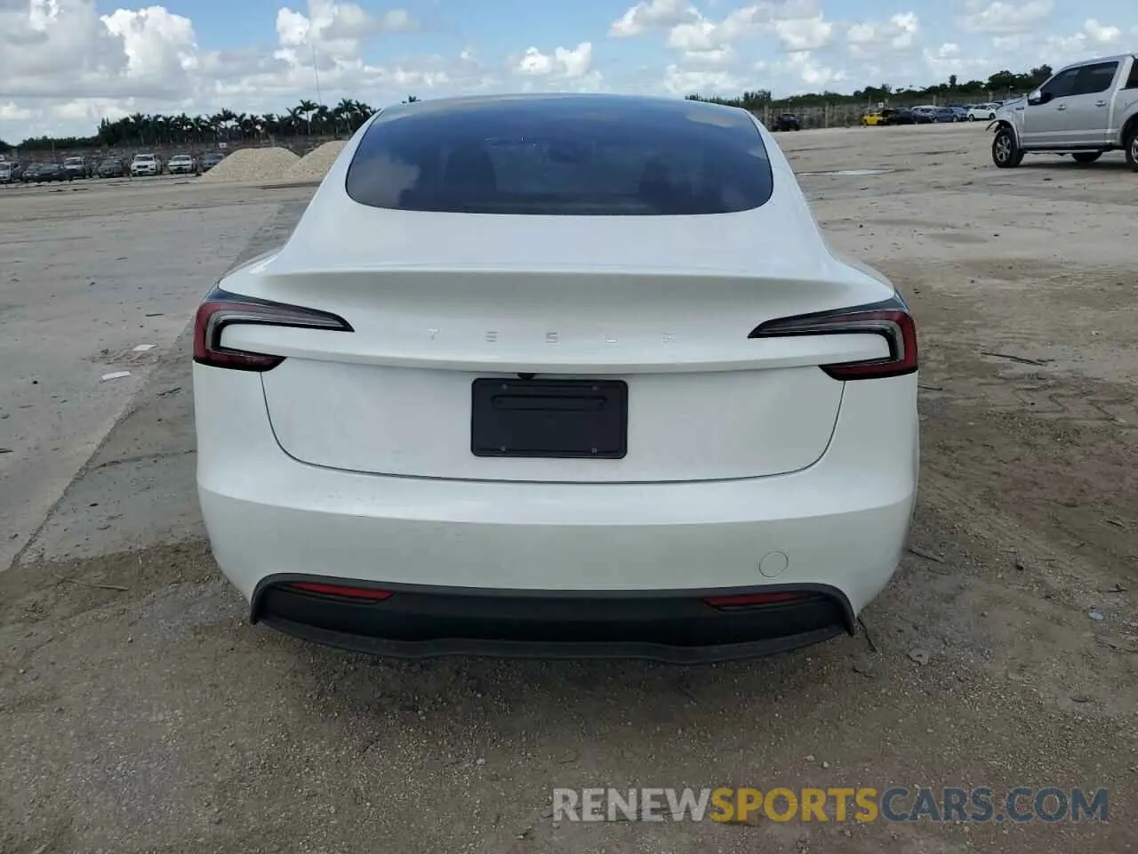 6 Photograph of a damaged car 5YJ3E1EA7RF733070 TESLA MODEL 3 2024