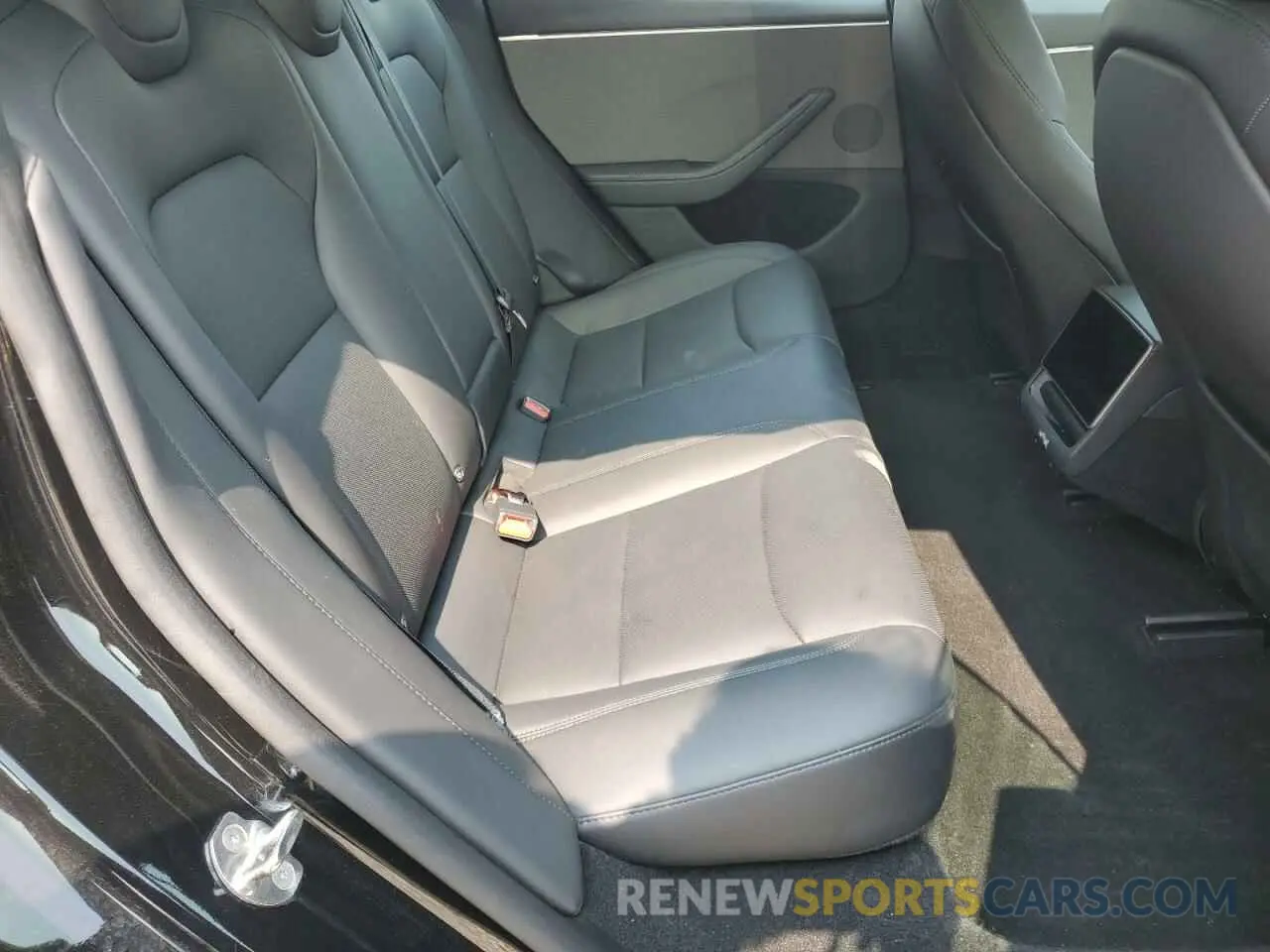 10 Photograph of a damaged car 5YJ3E1EA7RF738723 TESLA MODEL 3 2024