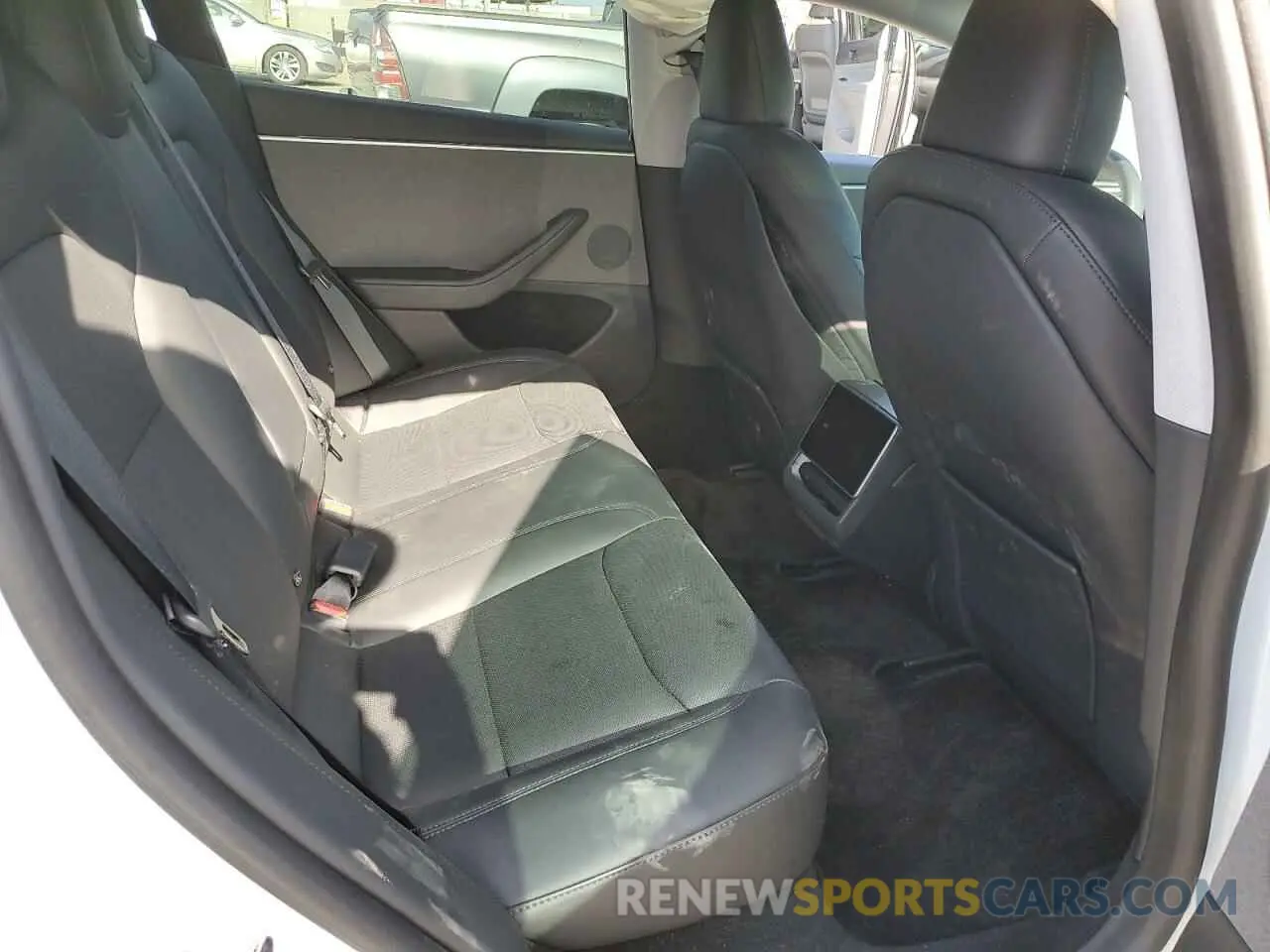 10 Photograph of a damaged car 5YJ3E1EA7RF749463 TESLA MODEL 3 2024