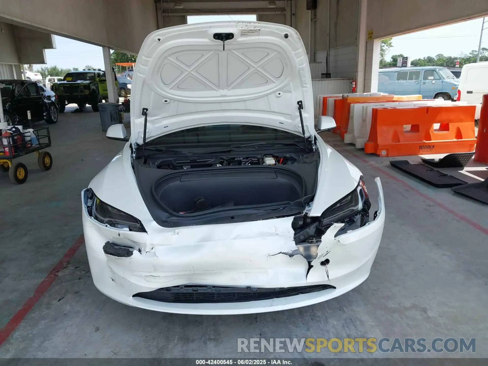 11 Photograph of a damaged car 5YJ3E1EA7RF760804 TESLA MODEL 3 2024