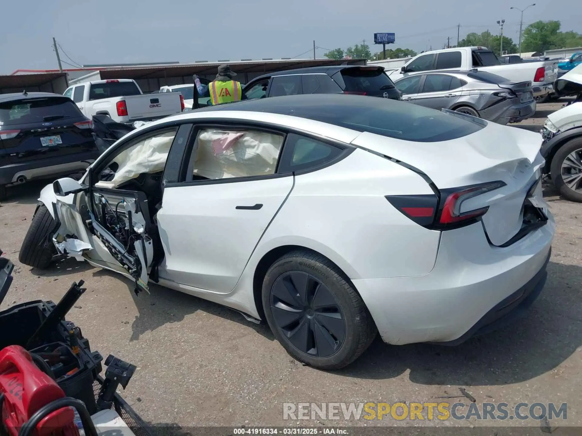 3 Photograph of a damaged car 5YJ3E1EA7RF767266 TESLA MODEL 3 2024