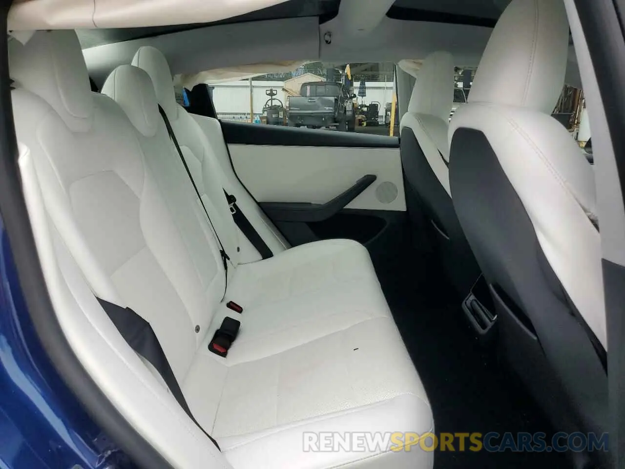 11 Photograph of a damaged car 5YJ3E1EA7RF771270 TESLA MODEL 3 2024