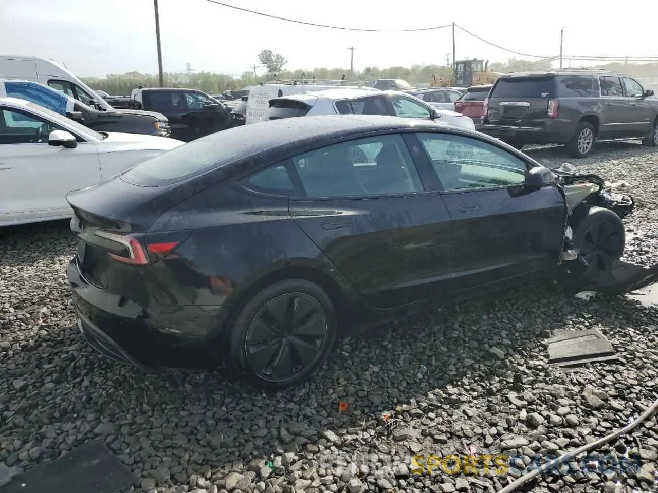 3 Photograph of a damaged car 5YJ3E1EA7RF771592 TESLA MODEL 3 2024