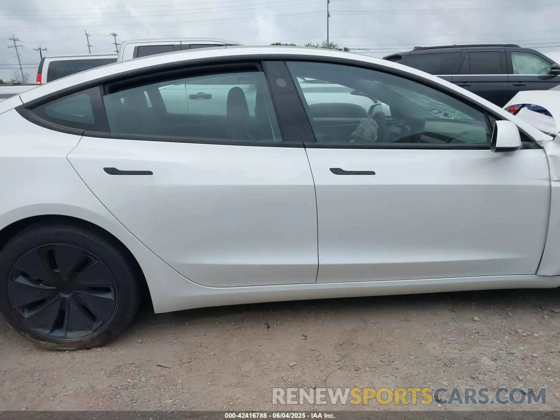 13 Photograph of a damaged car 5YJ3E1EA7RF772127 TESLA MODEL 3 2024
