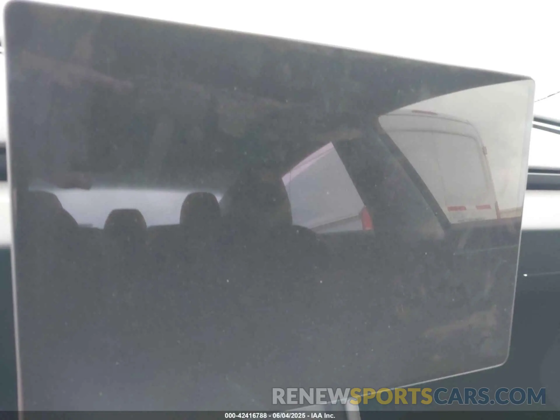 15 Photograph of a damaged car 5YJ3E1EA7RF772127 TESLA MODEL 3 2024