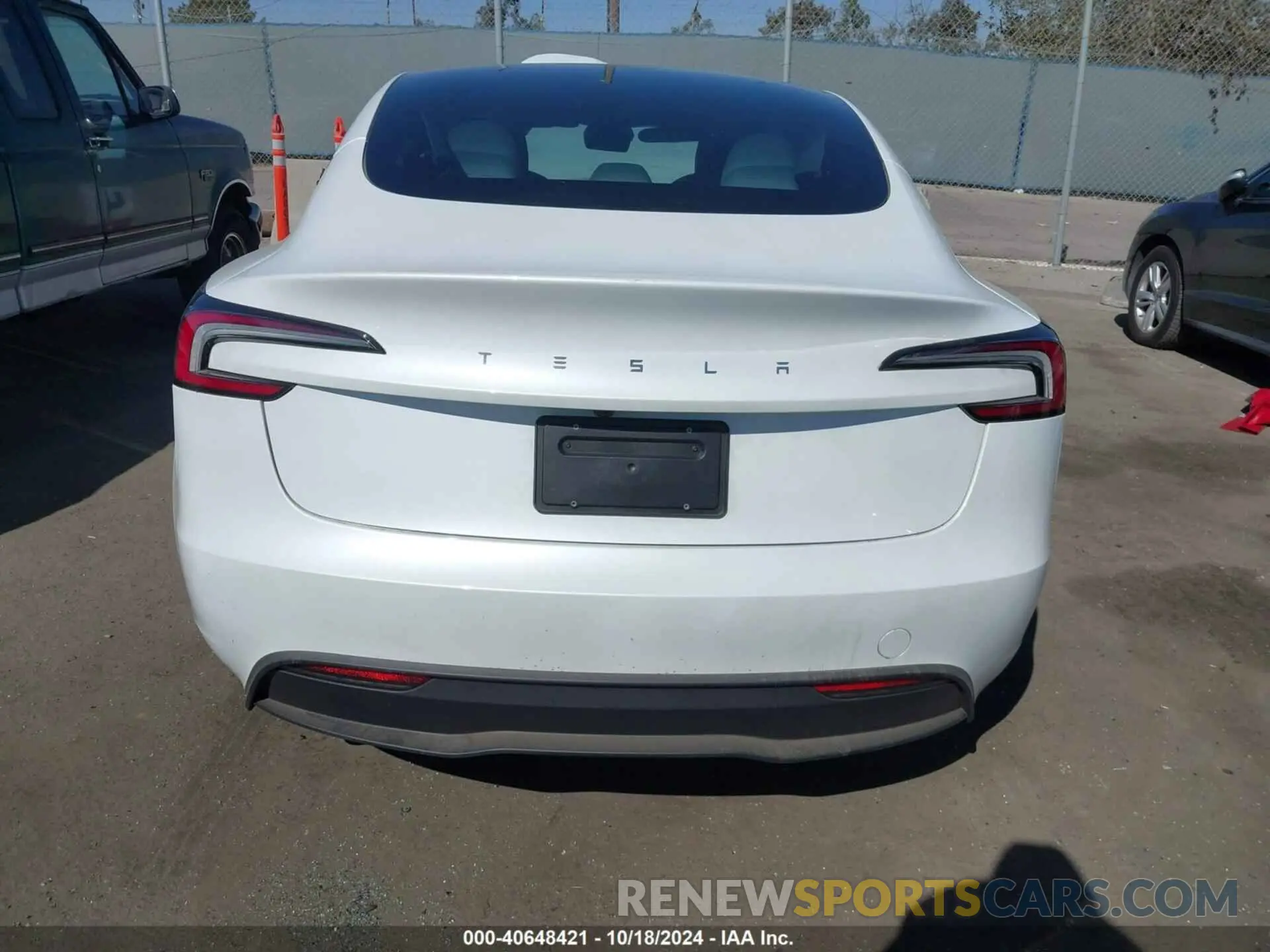 16 Photograph of a damaged car 5YJ3E1EA7RF812528 TESLA MODEL 3 2024