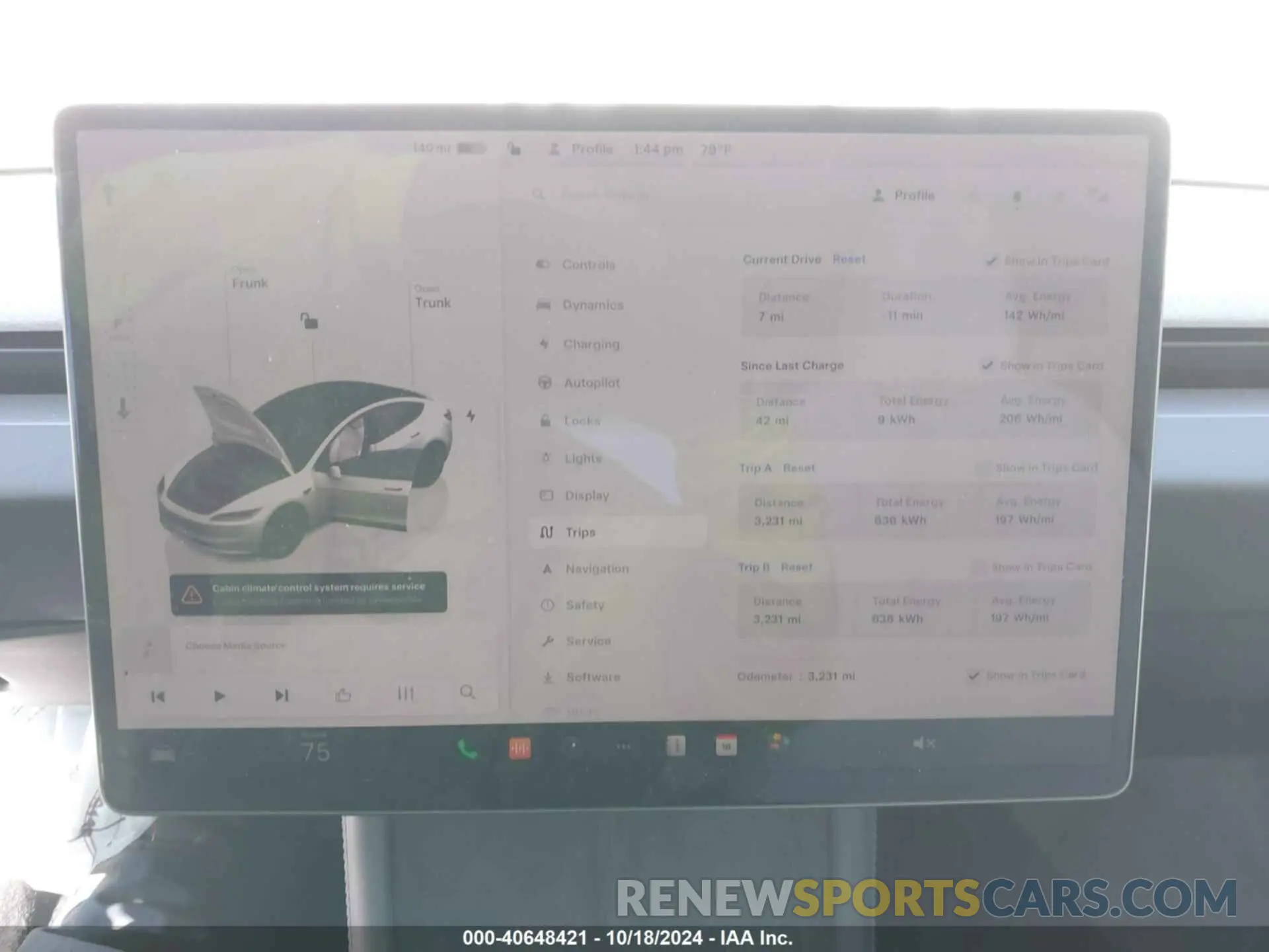 18 Photograph of a damaged car 5YJ3E1EA7RF812528 TESLA MODEL 3 2024