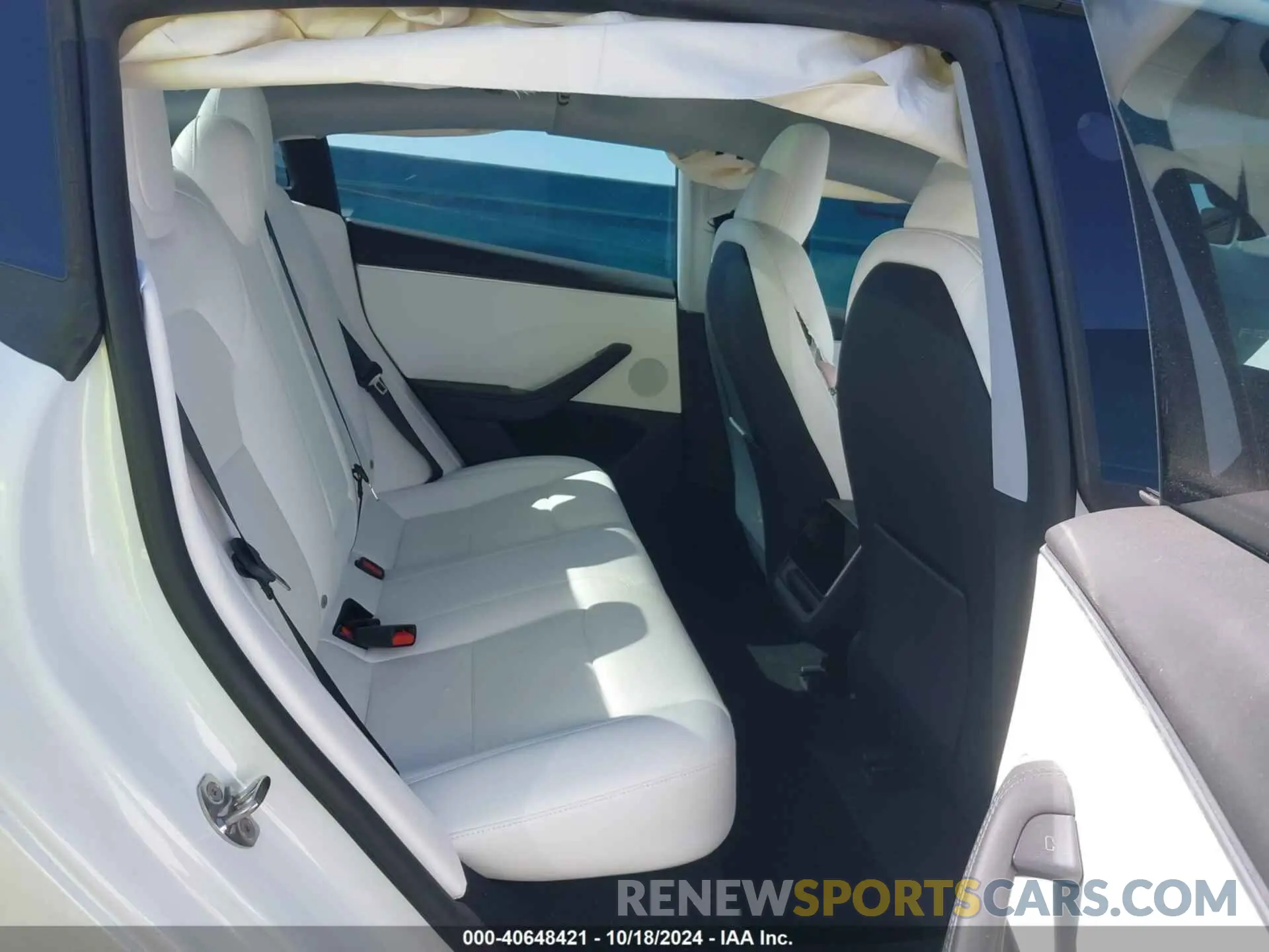 8 Photograph of a damaged car 5YJ3E1EA7RF812528 TESLA MODEL 3 2024