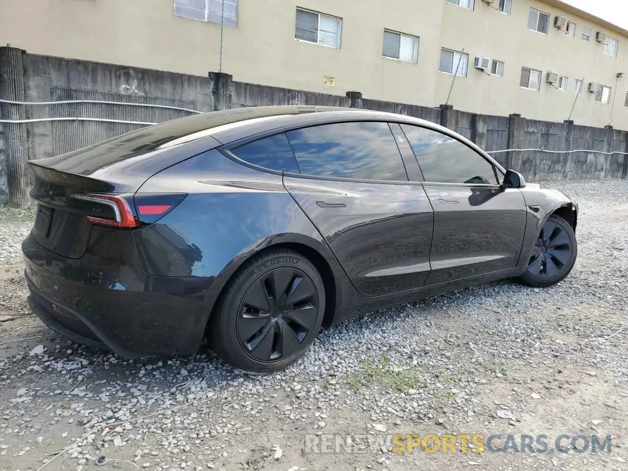 3 Photograph of a damaged car 5YJ3E1EA7RF826476 TESLA MODEL 3 2024