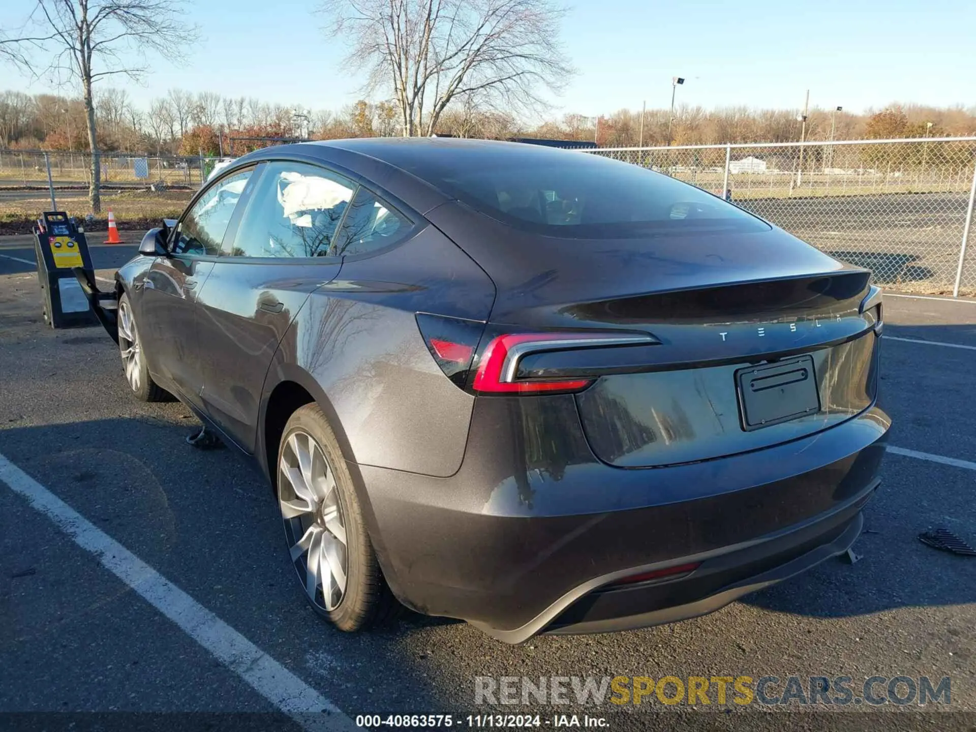 3 Photograph of a damaged car 5YJ3E1EA7RF853483 TESLA MODEL 3 2024