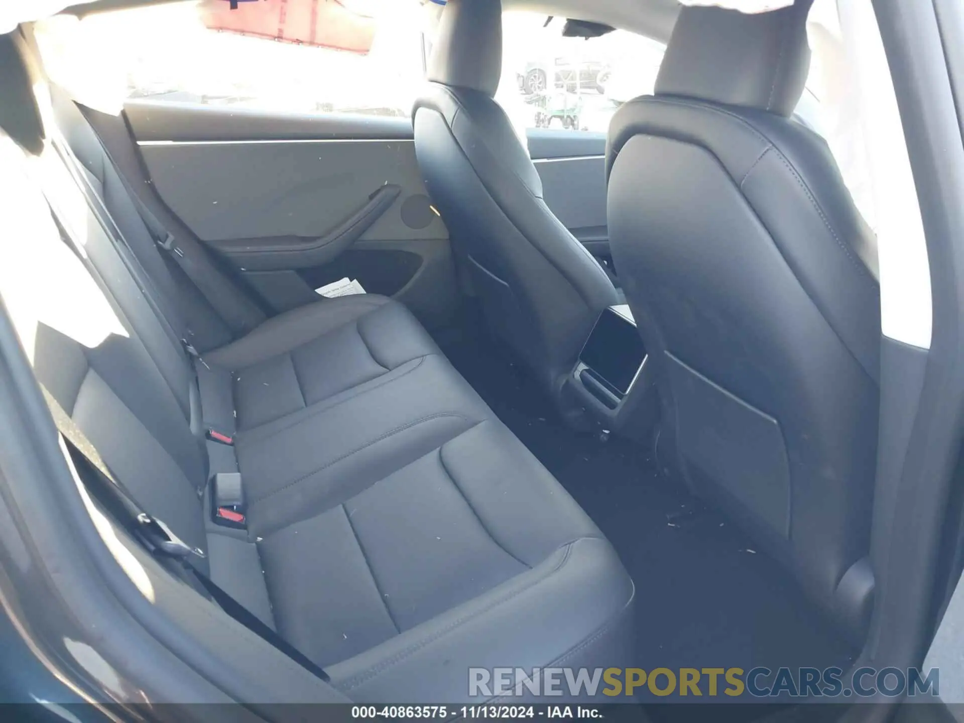 8 Photograph of a damaged car 5YJ3E1EA7RF853483 TESLA MODEL 3 2024