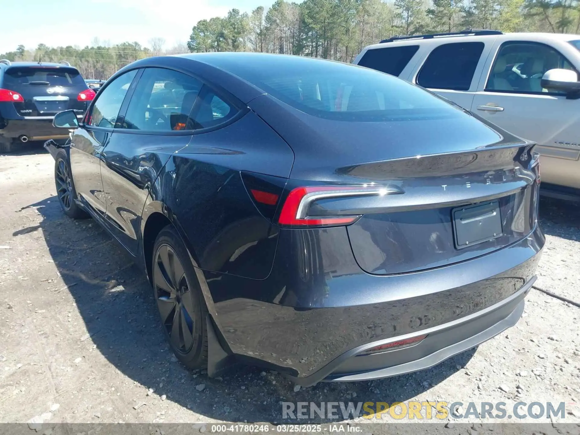 3 Photograph of a damaged car 5YJ3E1EA7RF863382 TESLA MODEL 3 2024