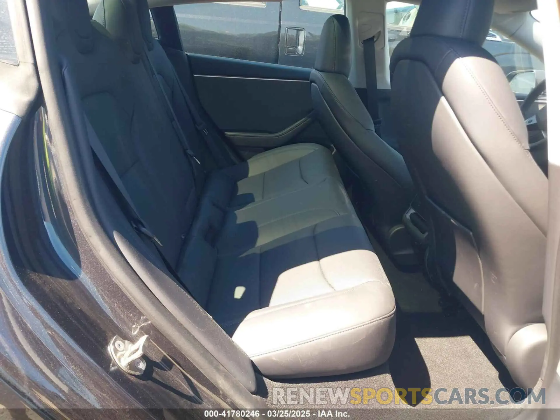 8 Photograph of a damaged car 5YJ3E1EA7RF863382 TESLA MODEL 3 2024