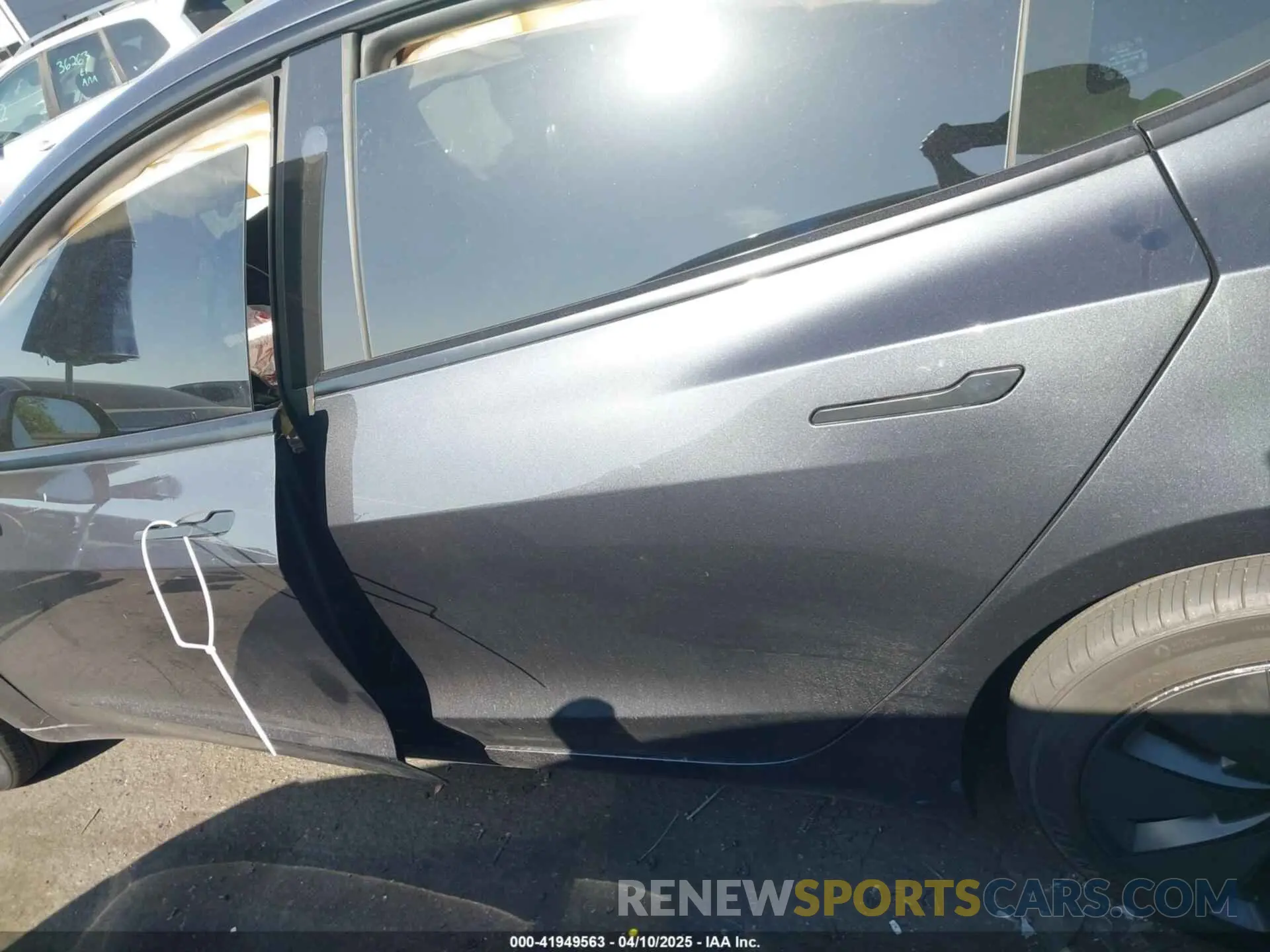 15 Photograph of a damaged car 5YJ3E1EA7RF865021 TESLA MODEL 3 2024