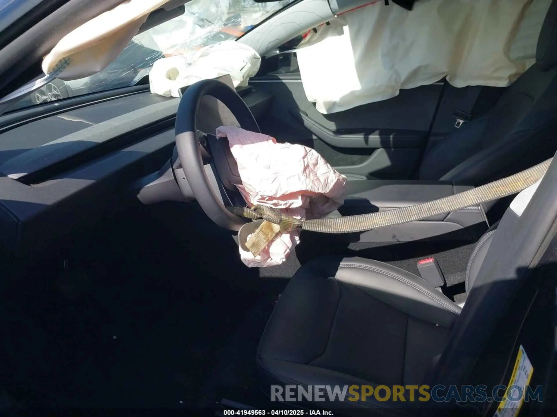 5 Photograph of a damaged car 5YJ3E1EA7RF865021 TESLA MODEL 3 2024