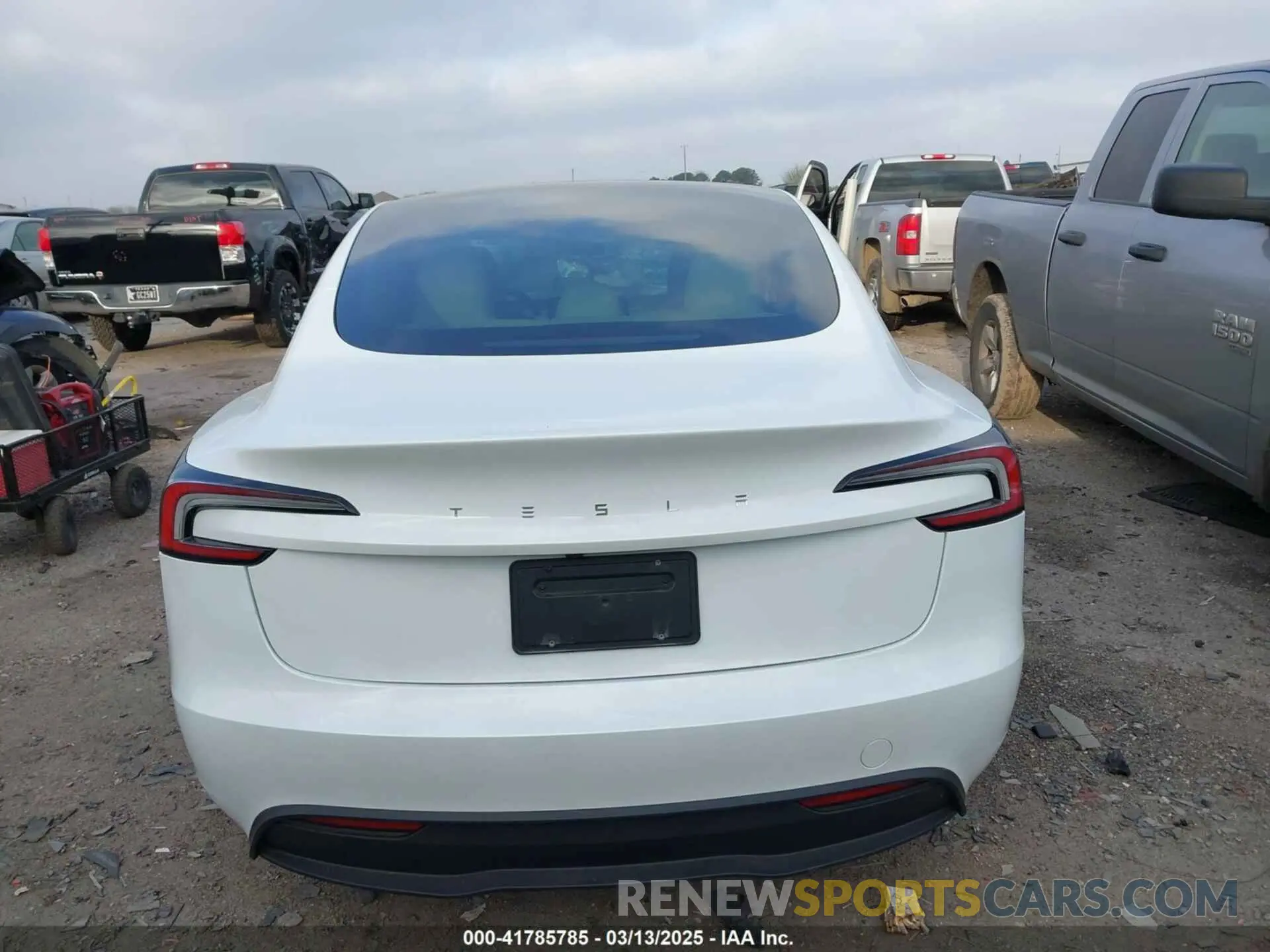 15 Photograph of a damaged car 5YJ3E1EA7RF866167 TESLA MODEL 3 2024